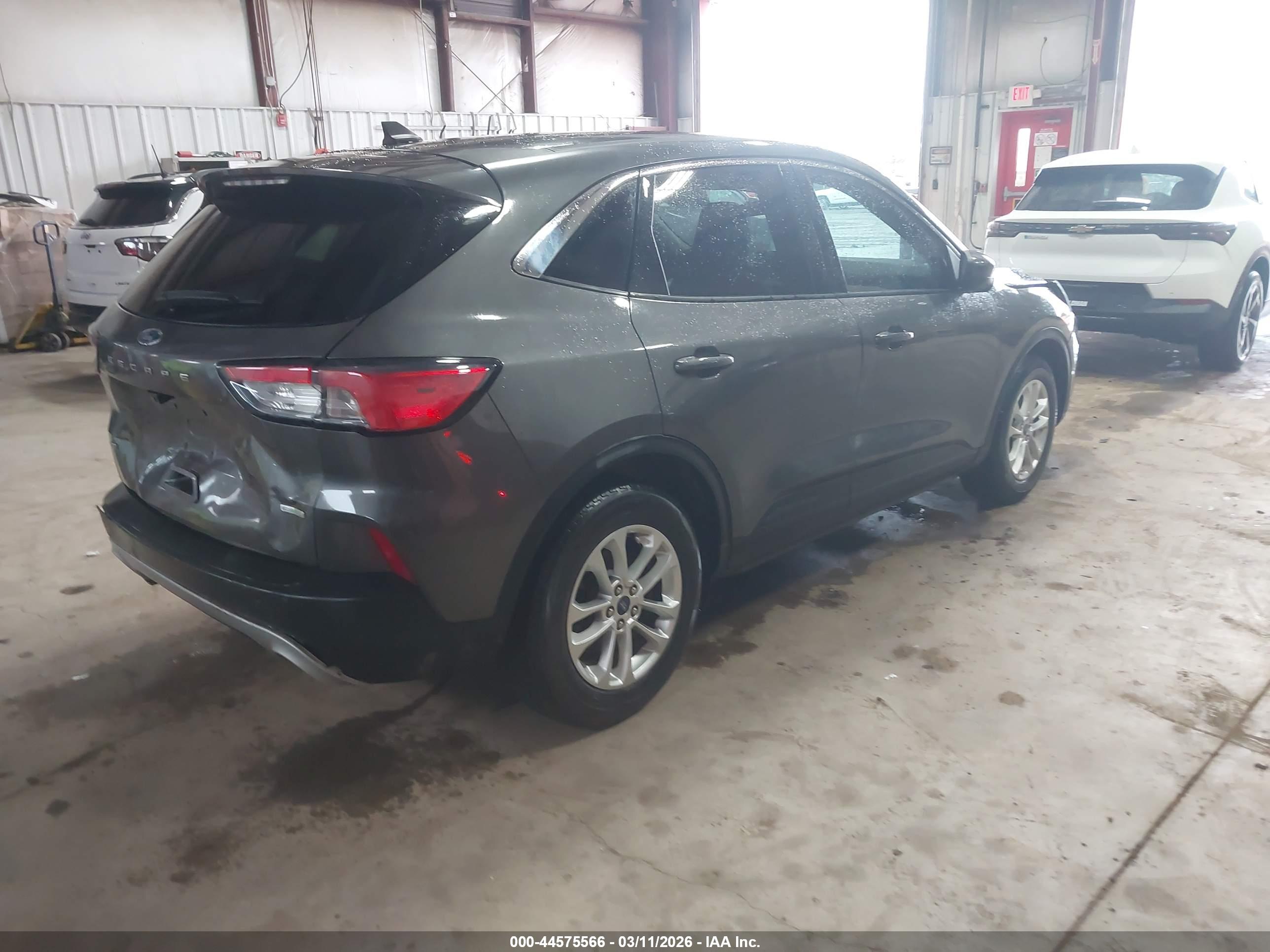 FORD ESCAPE image 4