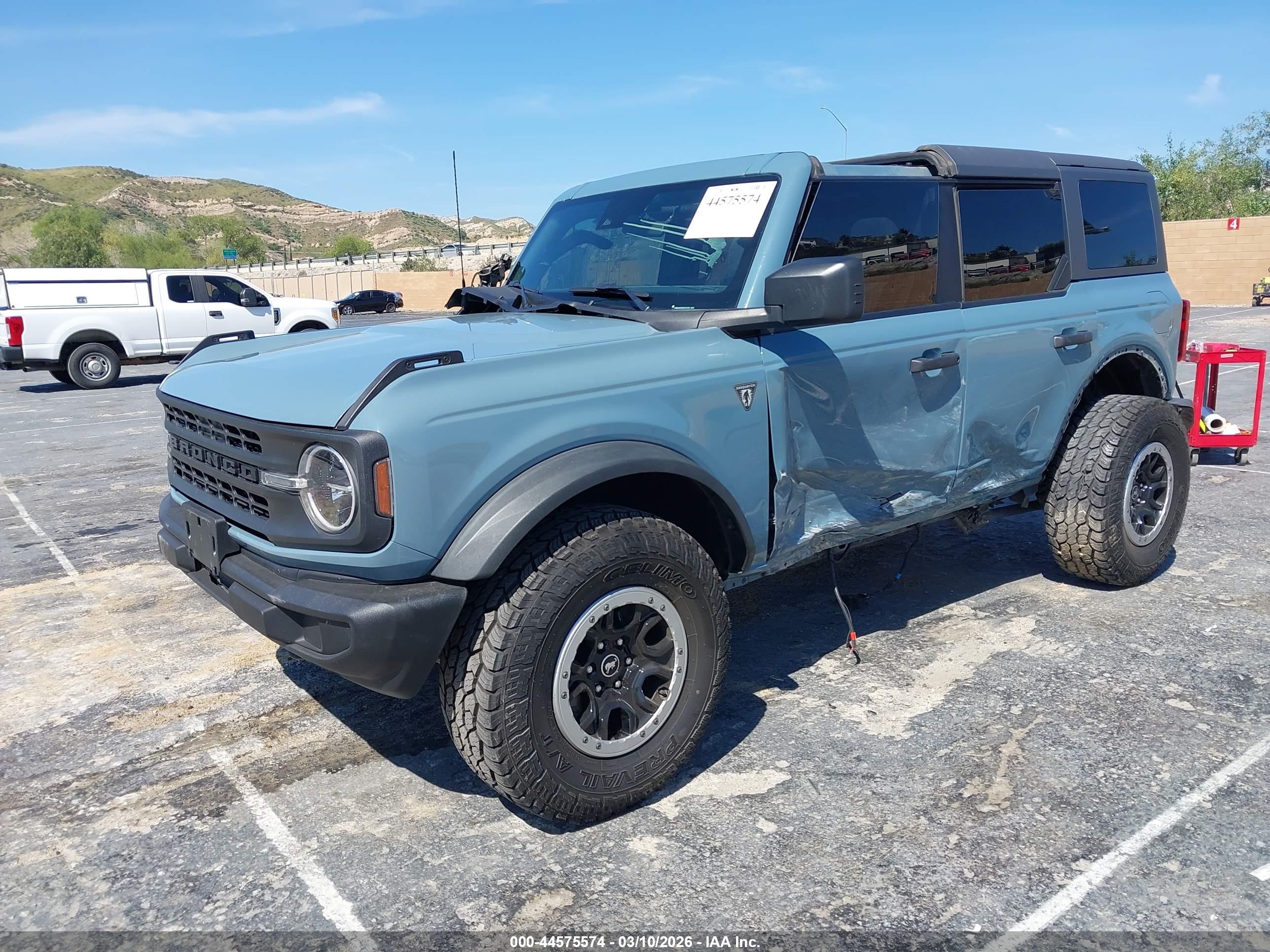 FORD BRONCO image 2