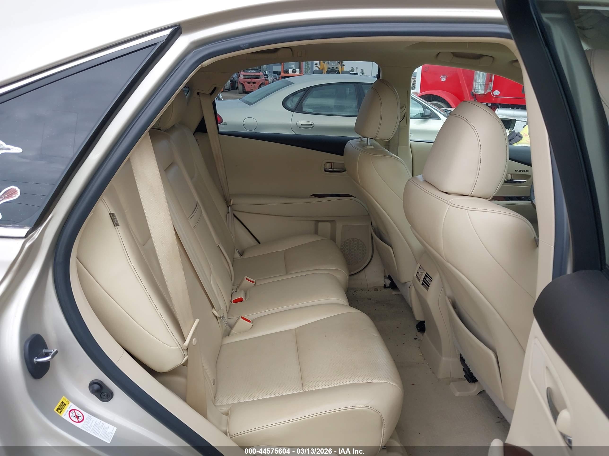 LEXUS RX image 8