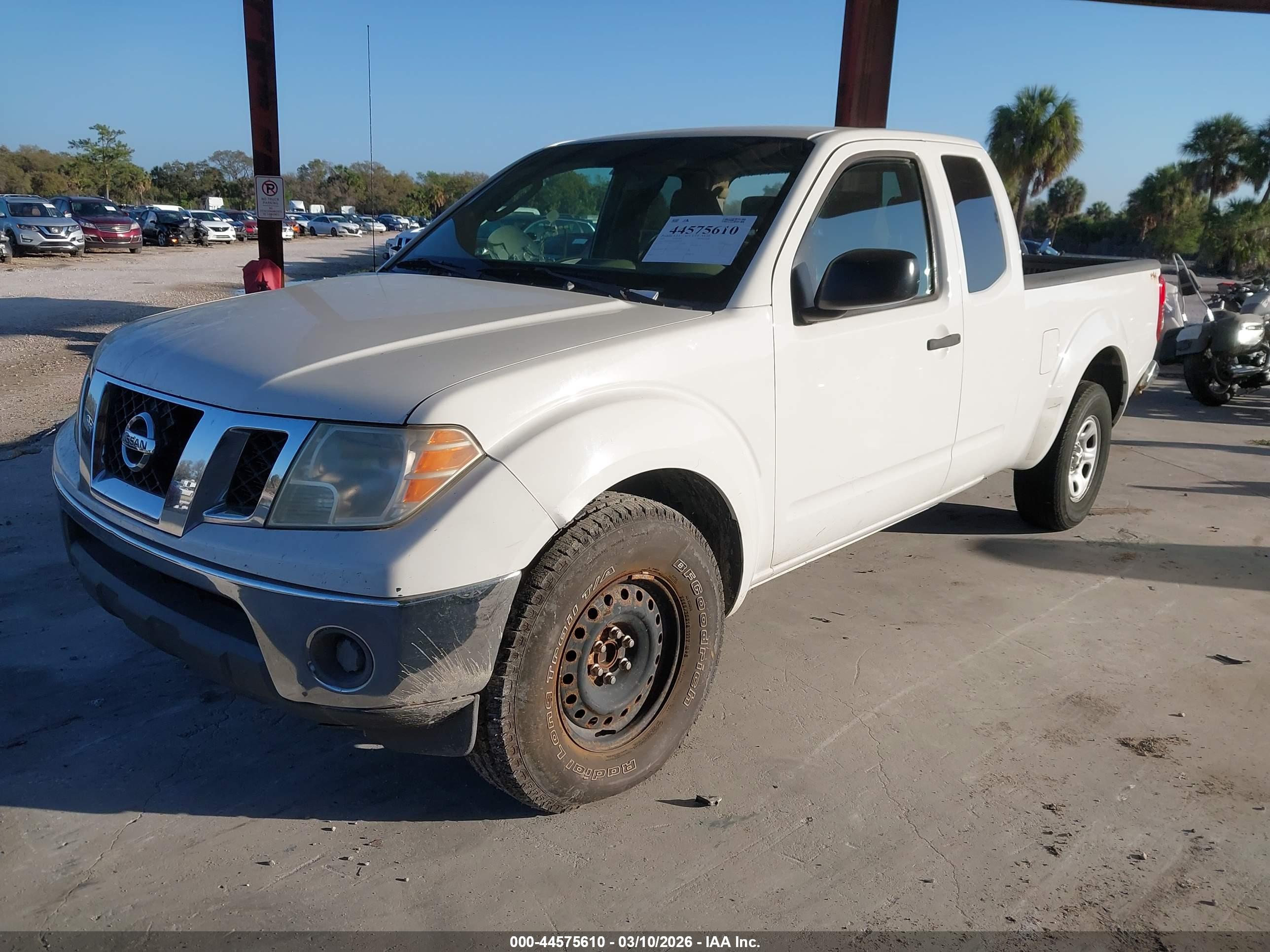 NISSAN FRONTIER image 2