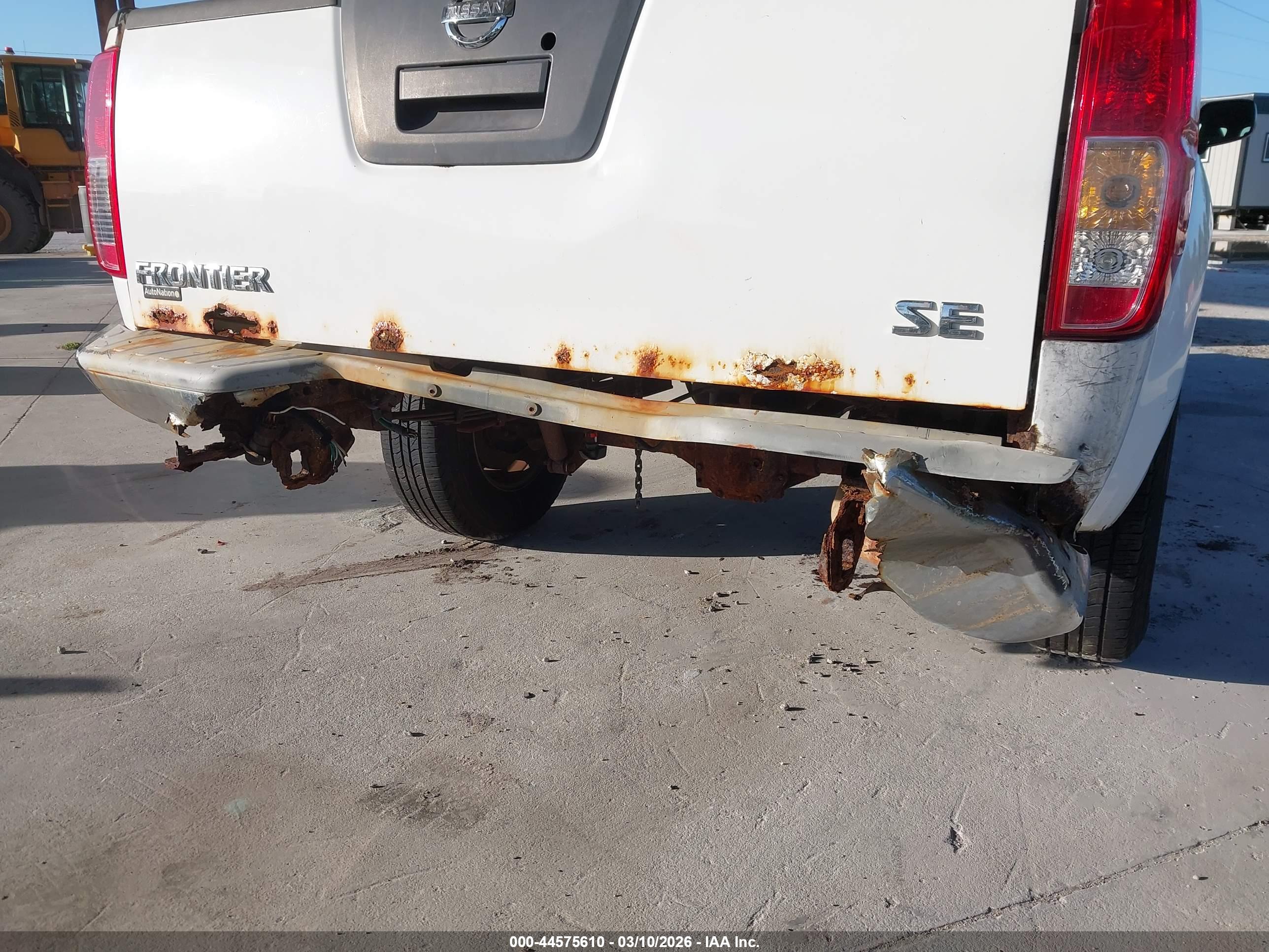 NISSAN FRONTIER image 6