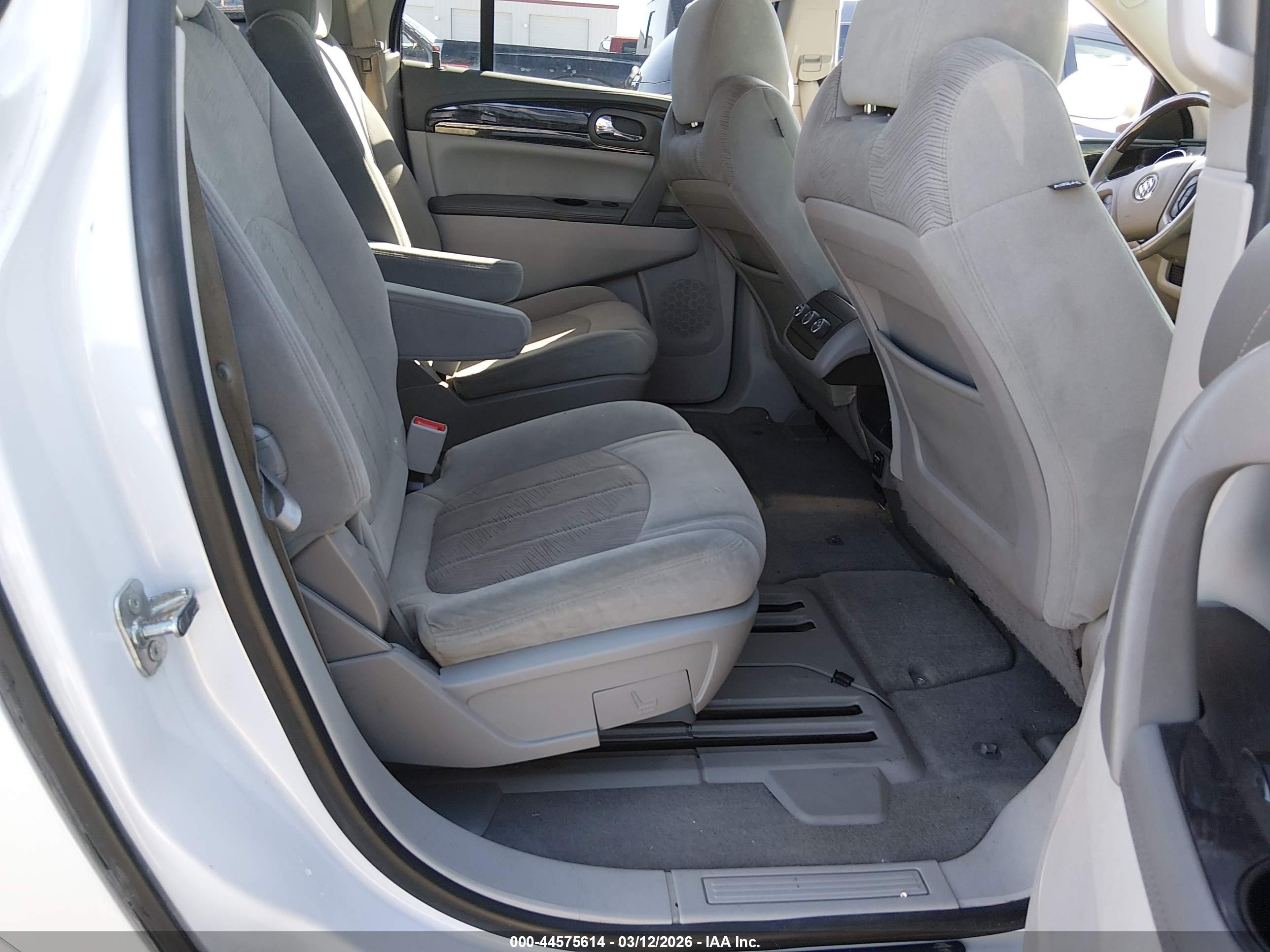 BUICK ENCLAVE image 8