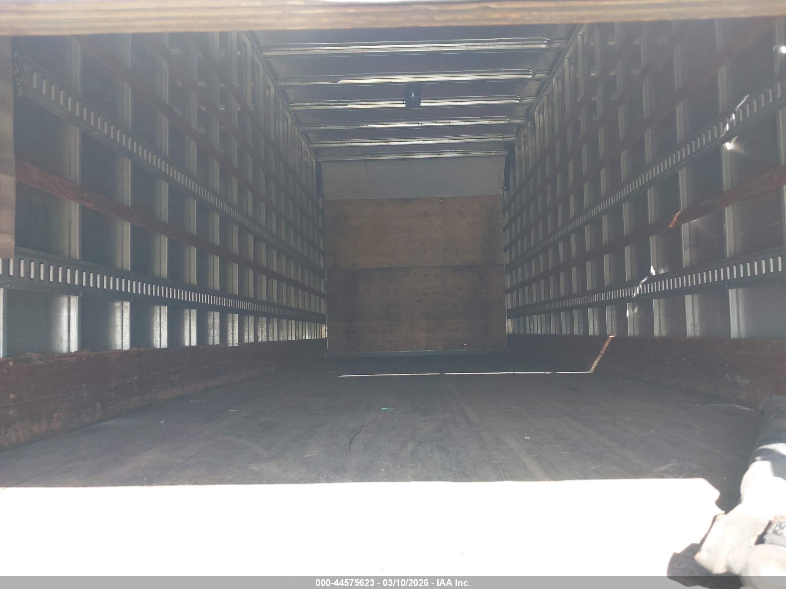 FREIGHTLINER M2 image 7