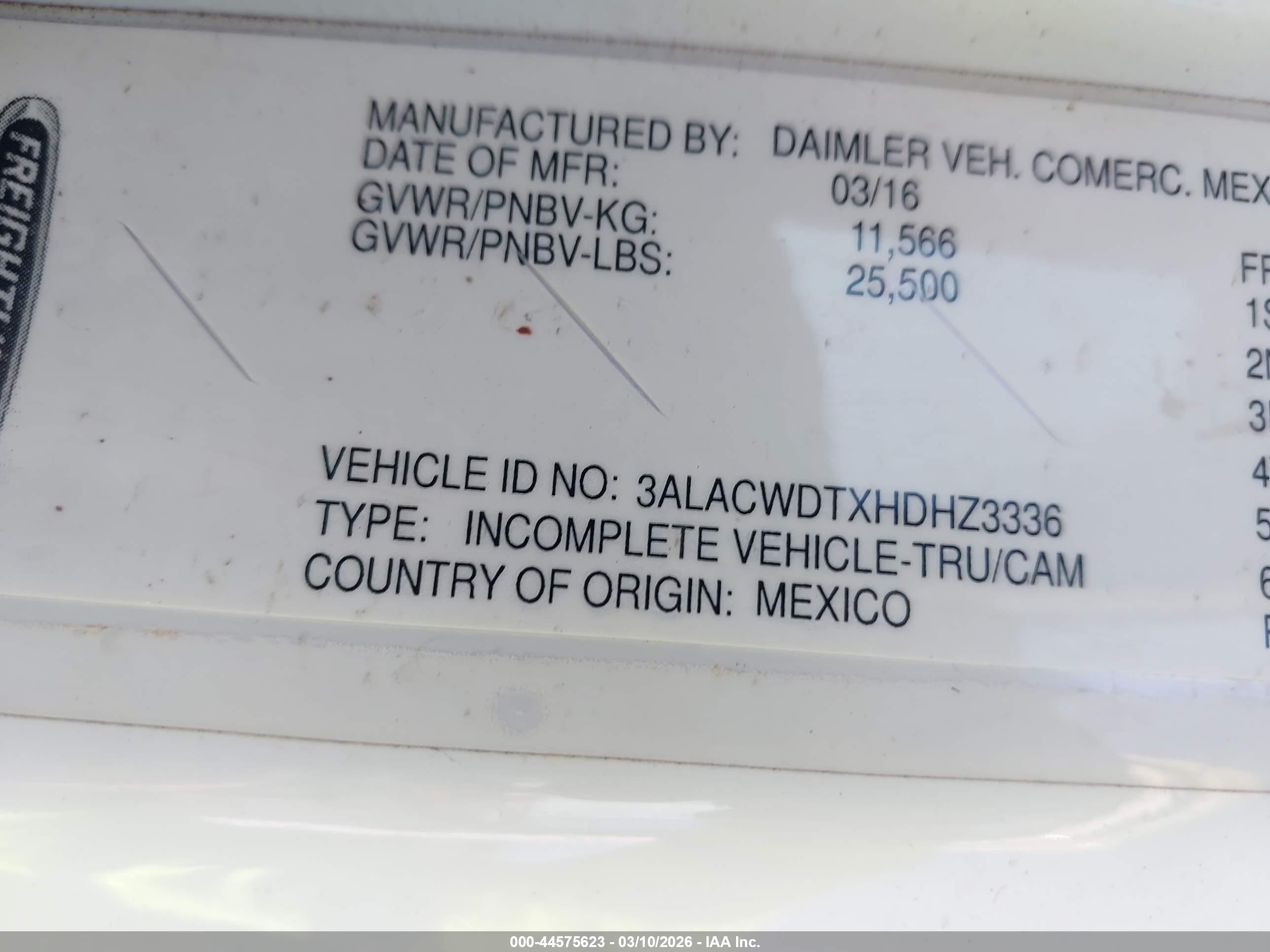 FREIGHTLINER M2 image 9
