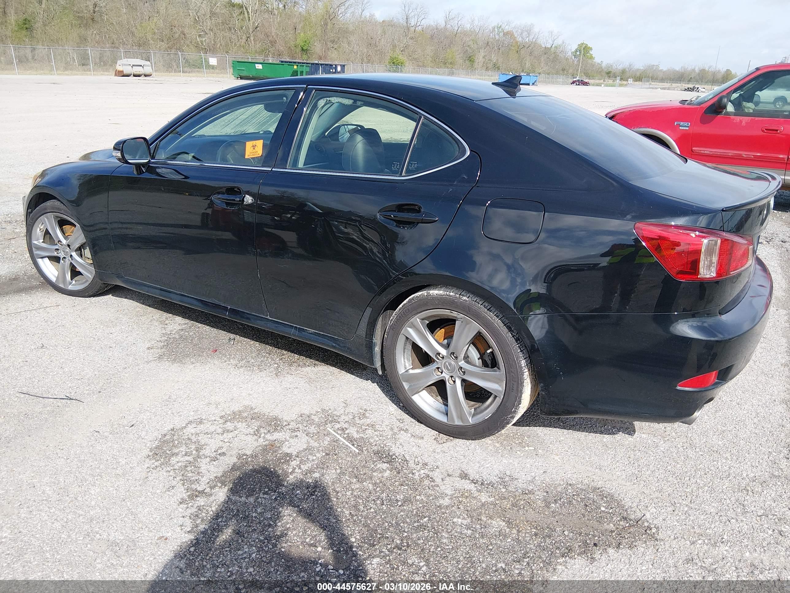 LEXUS IS image 3