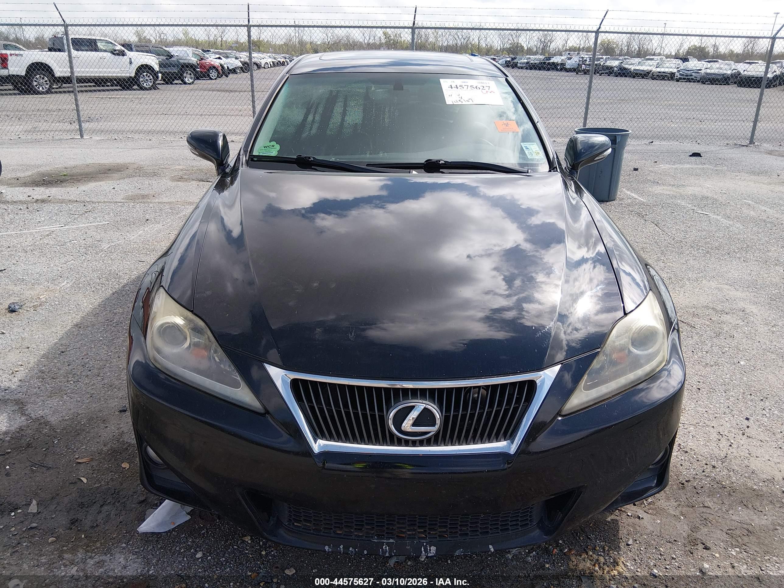LEXUS IS image 6