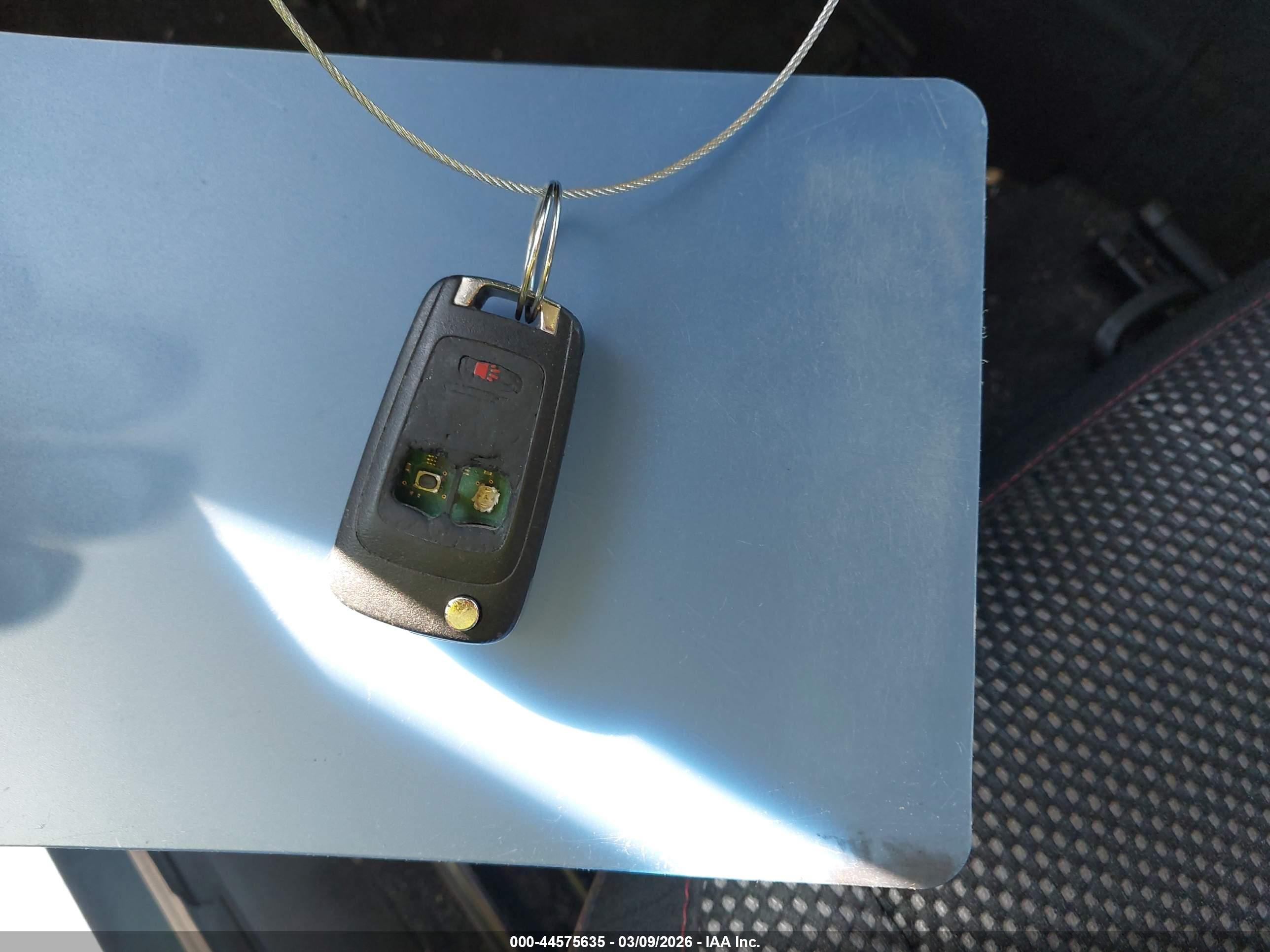 CHEVROLET EQUINOX image 11