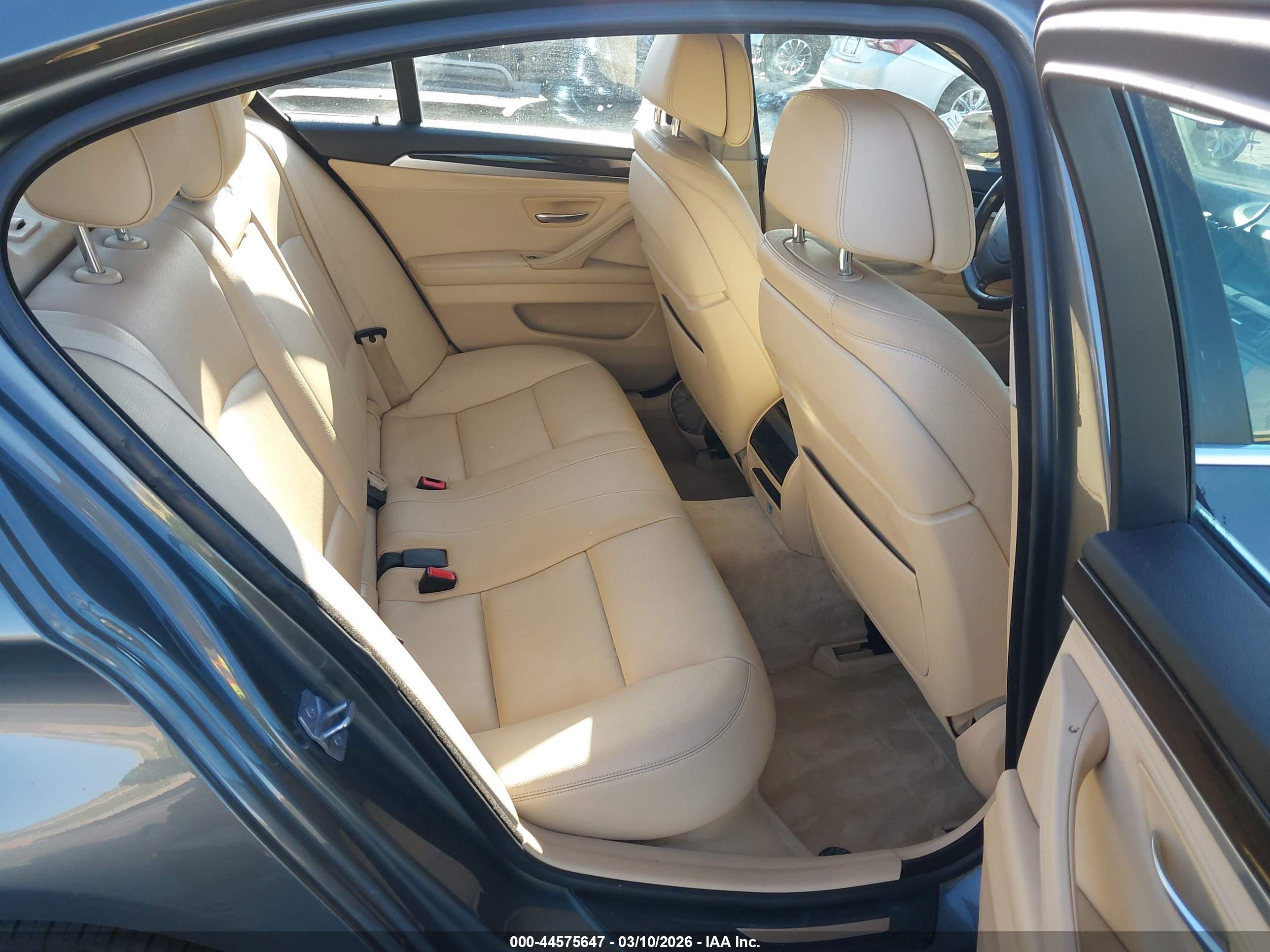 BMW 535I image 8