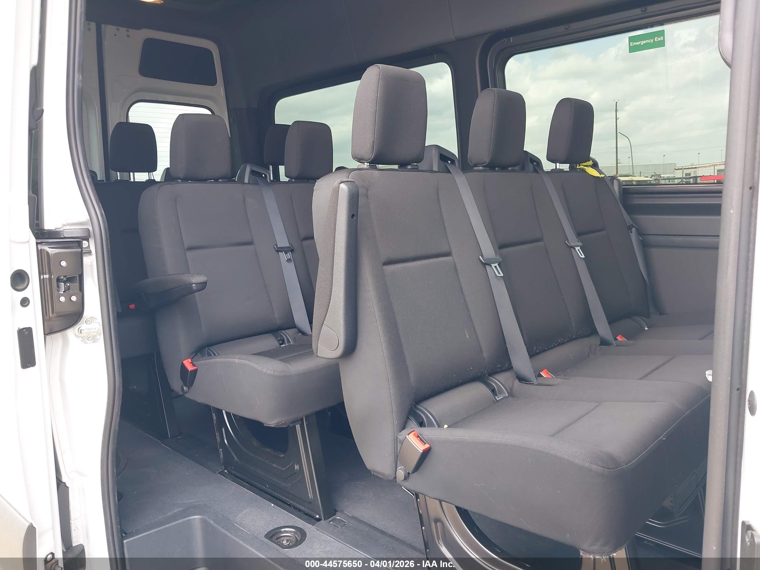 MERCEDES-BENZ SPRINTER image 8