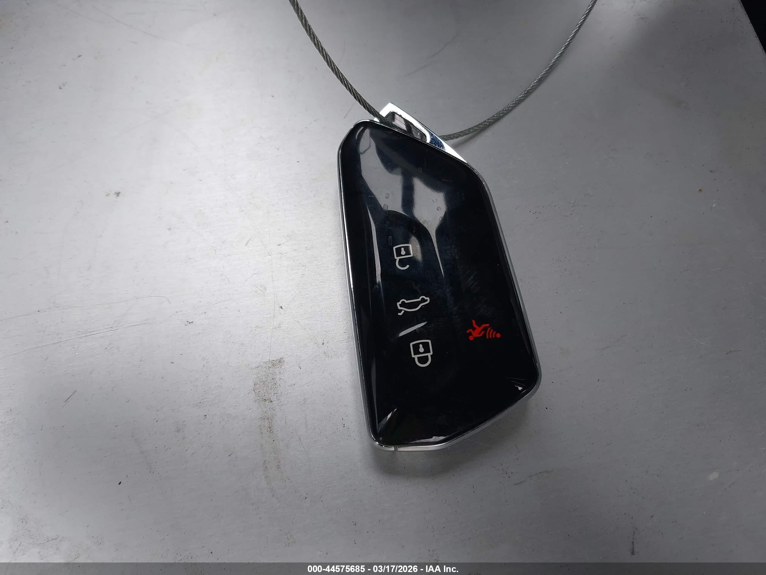 VOLKSWAGEN ID.4 image 11