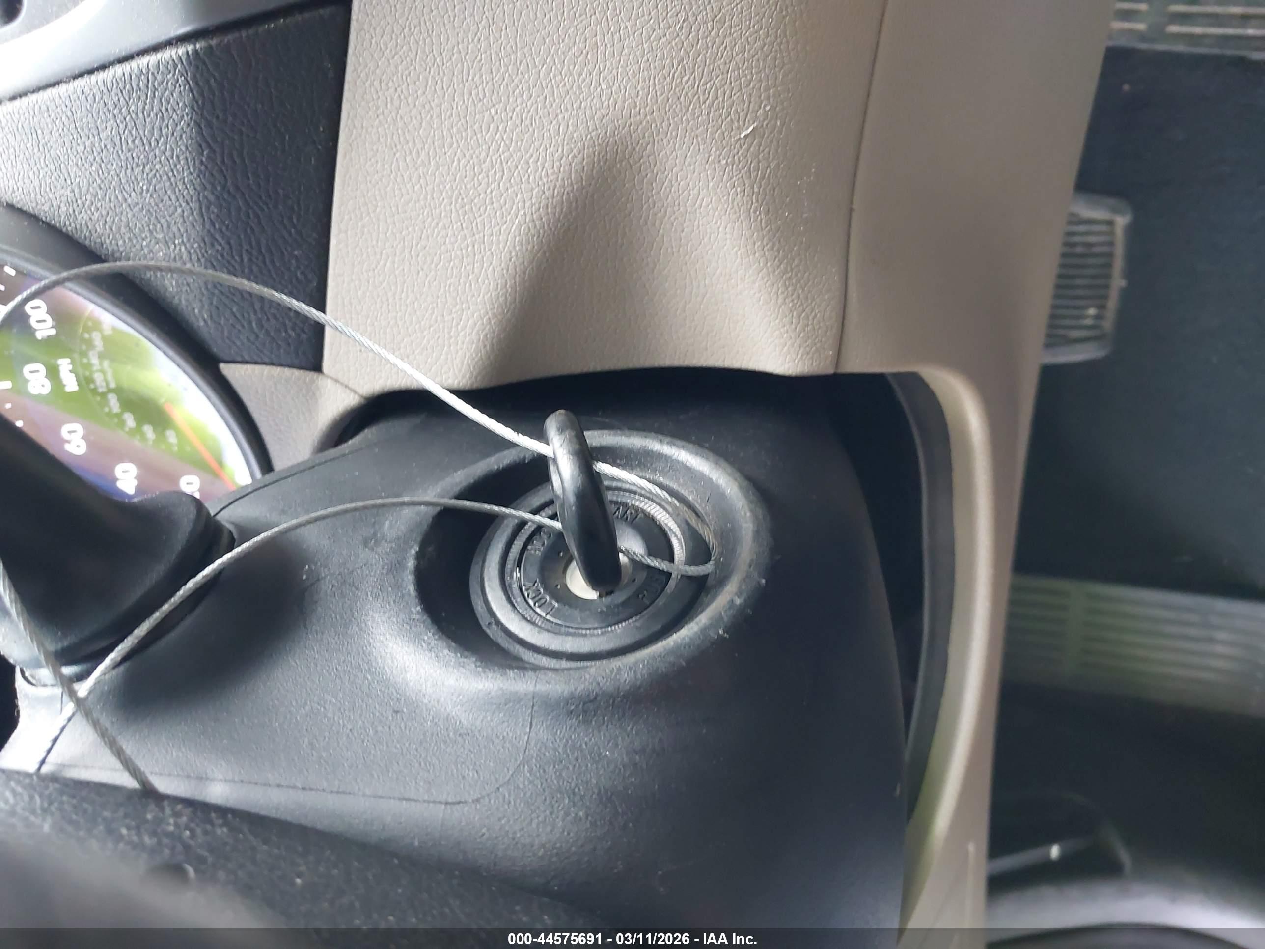 HYUNDAI ELANTRA image 11
