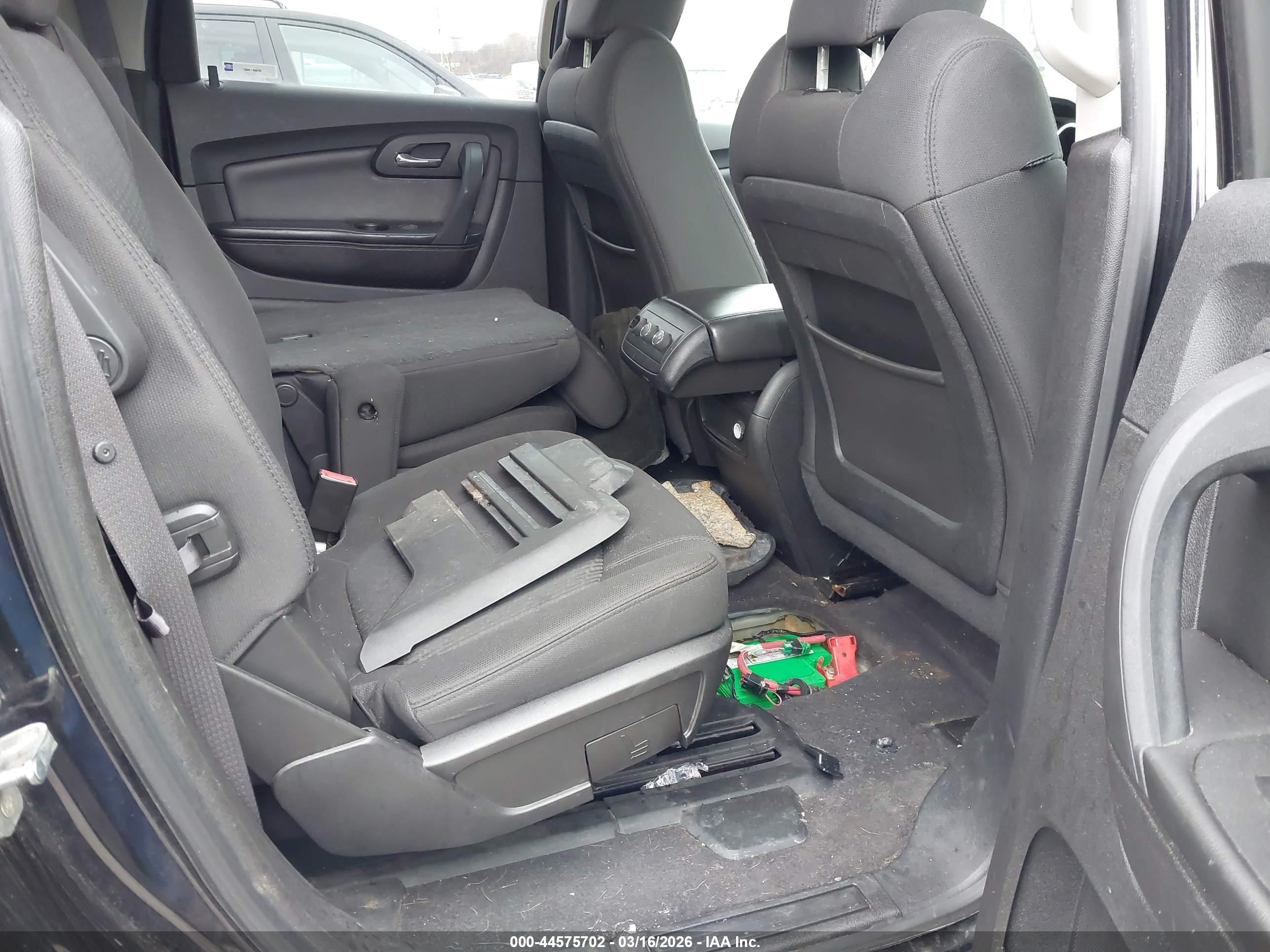 CHEVROLET TRAVERSE image 8