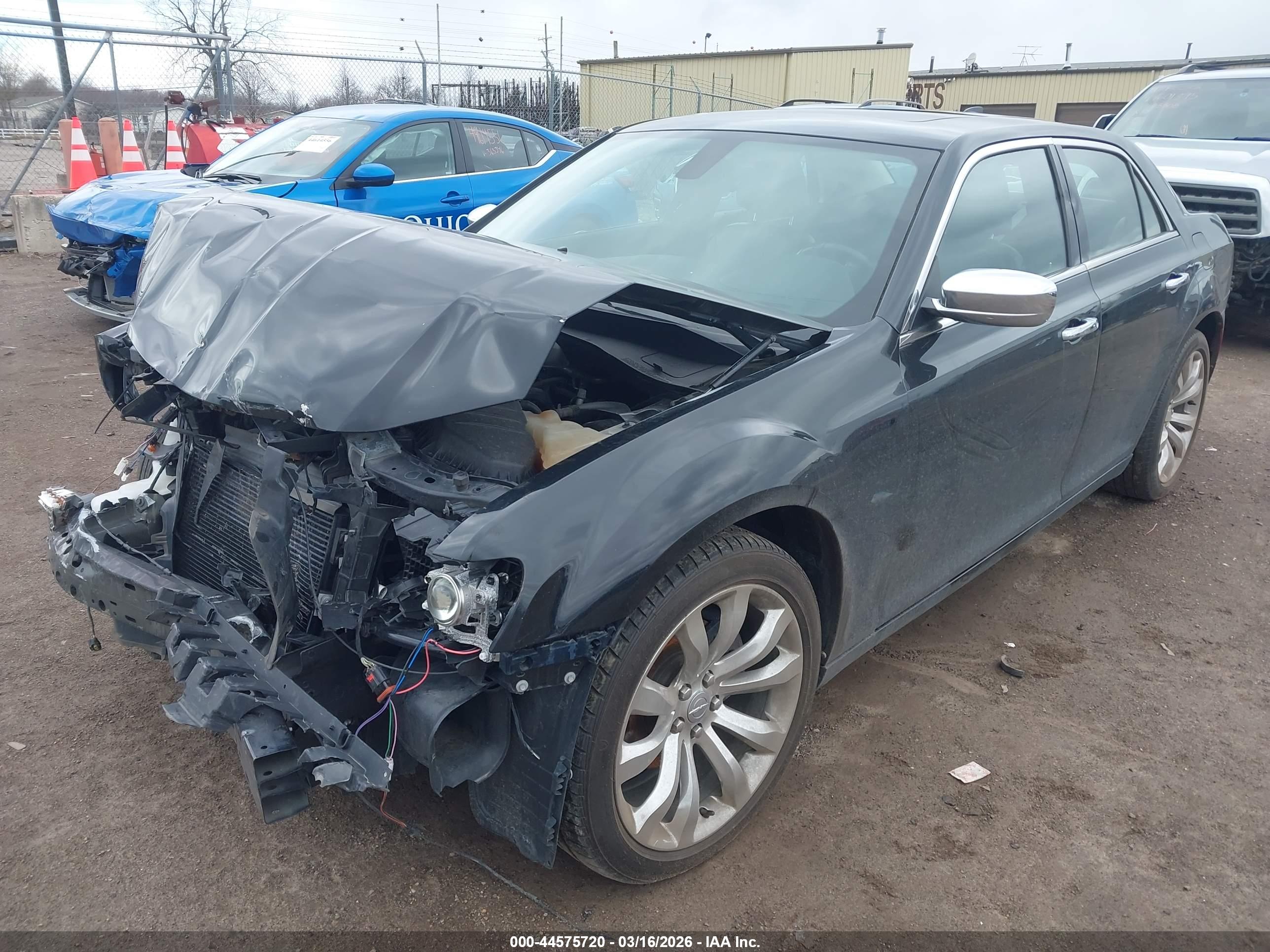 CHRYSLER 300 image 2