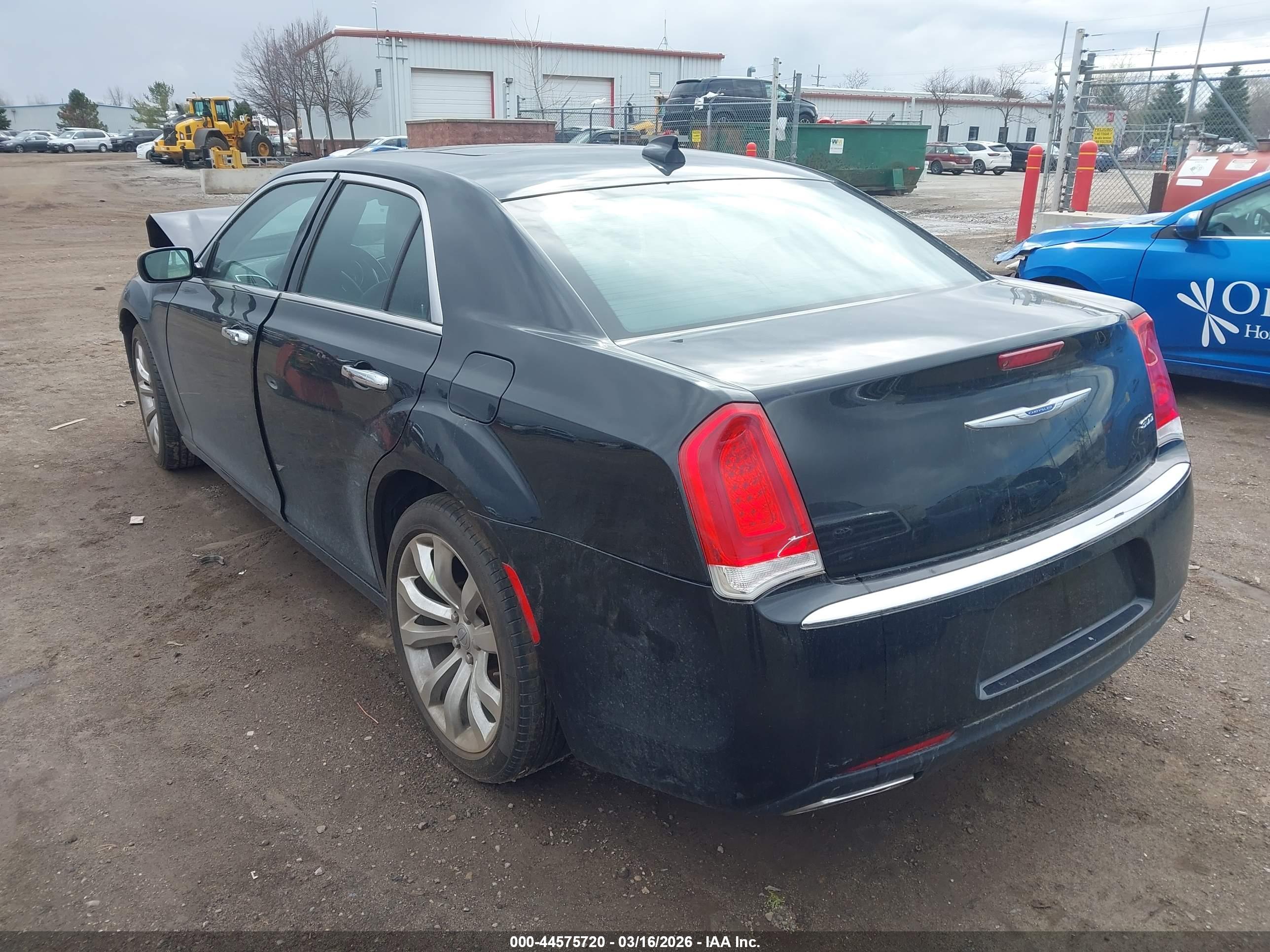 CHRYSLER 300 image 3