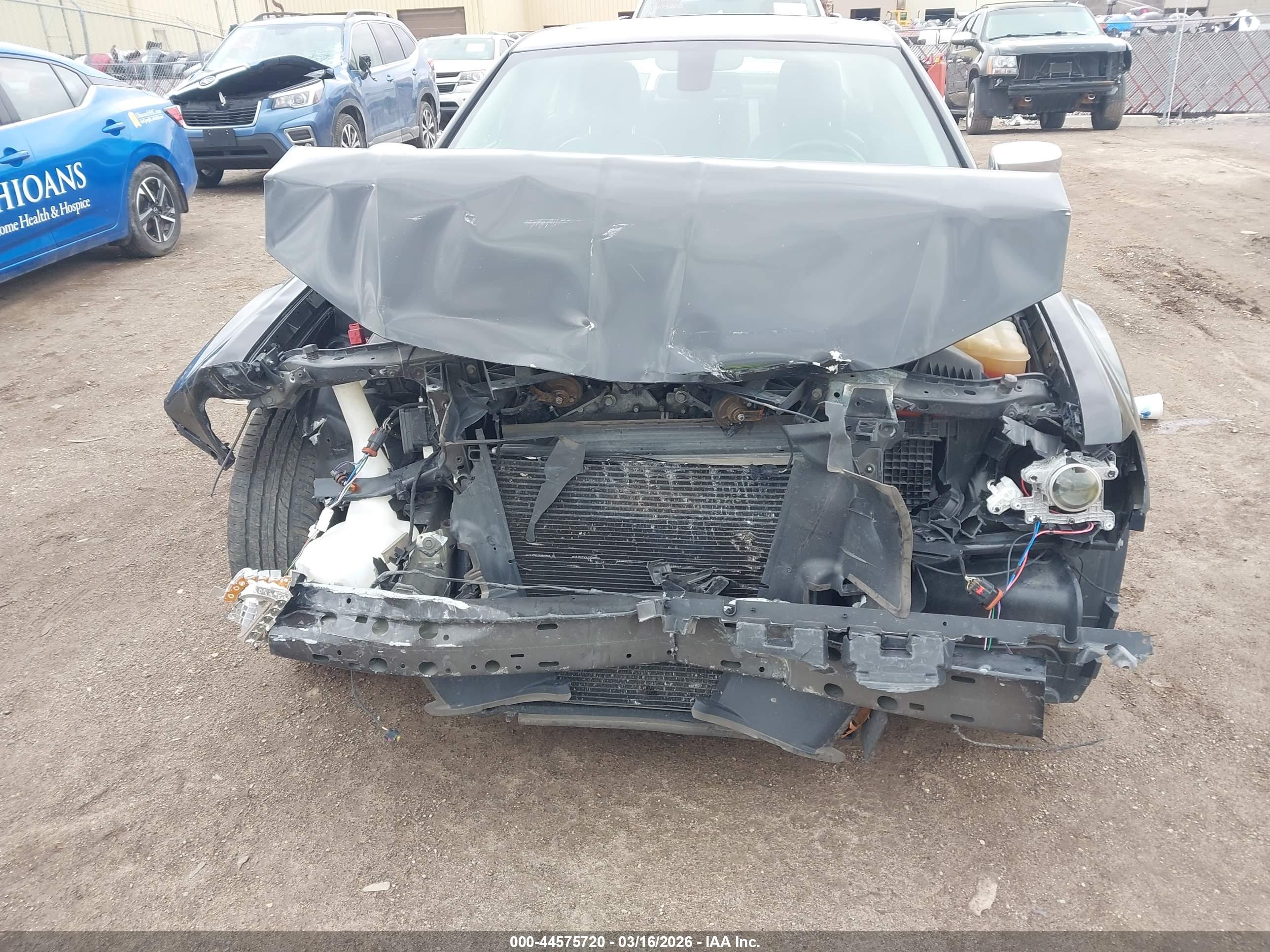 CHRYSLER 300 image 6