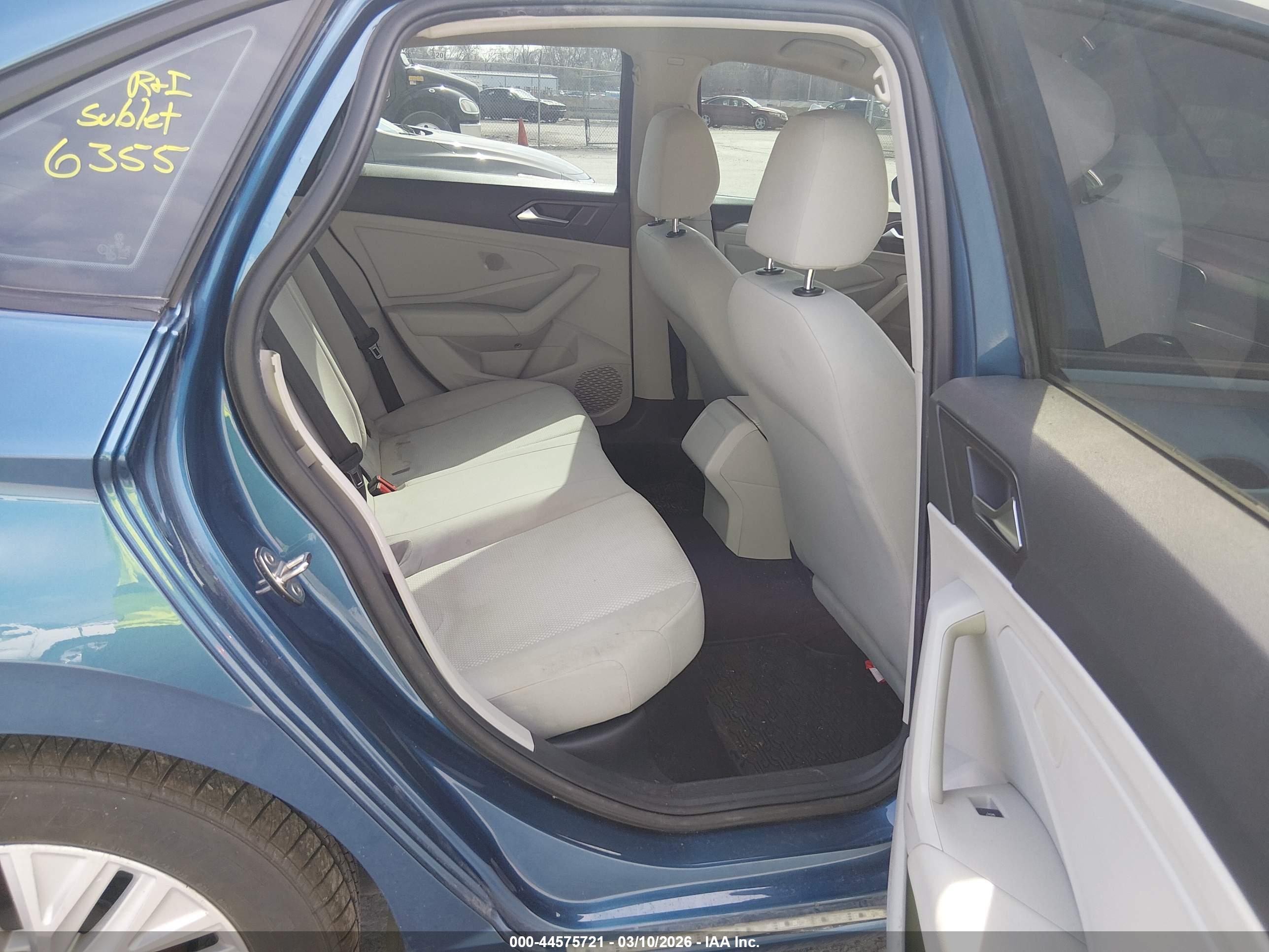 VOLKSWAGEN JETTA image 8