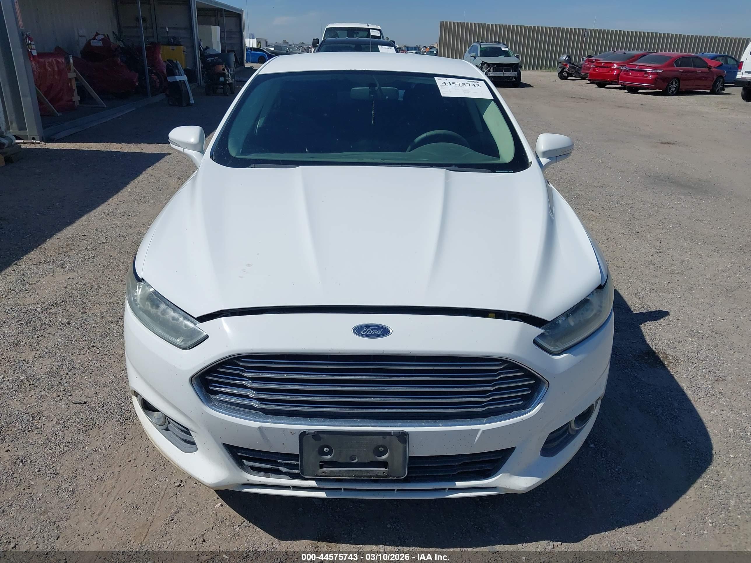FORD FUSION image 6