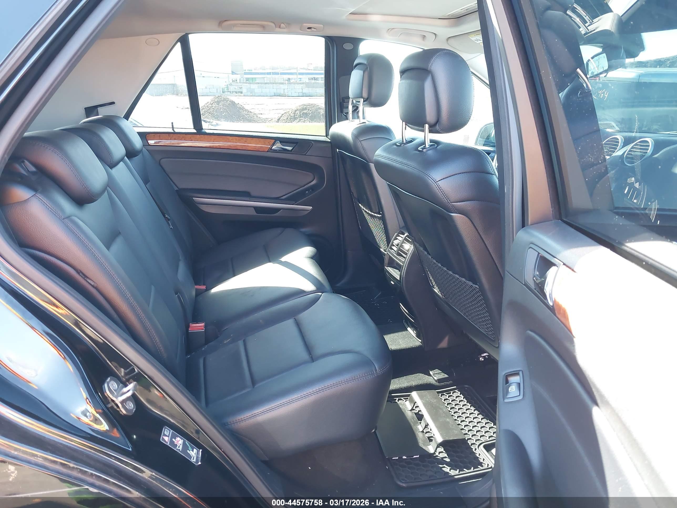 MERCEDES-BENZ ML image 8