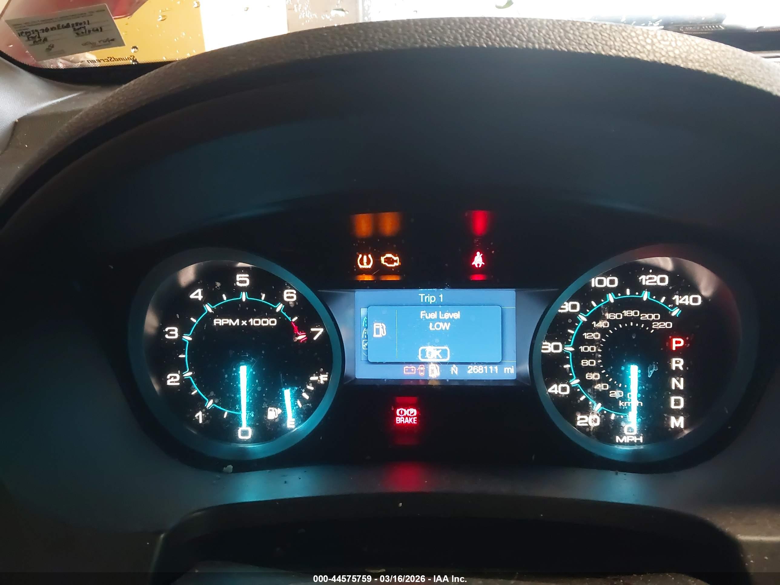 FORD EXPLORER image 7