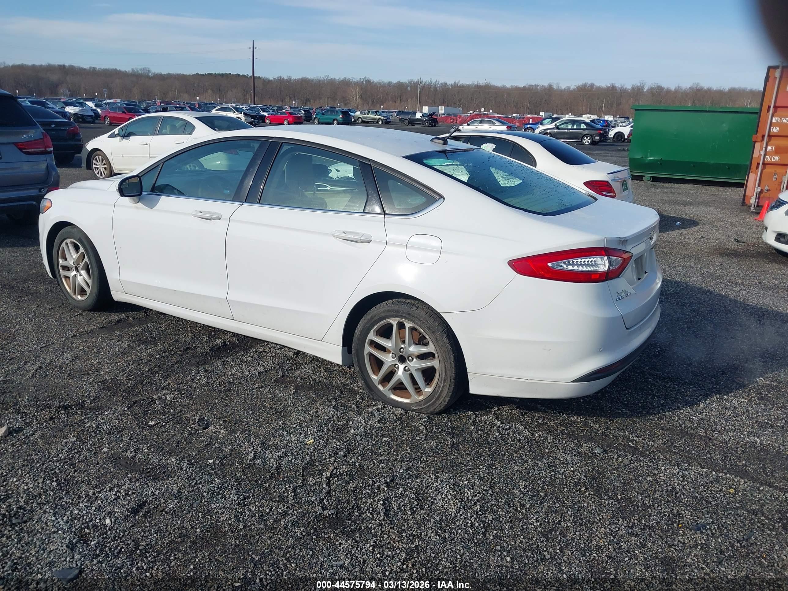 FORD FUSION image 3