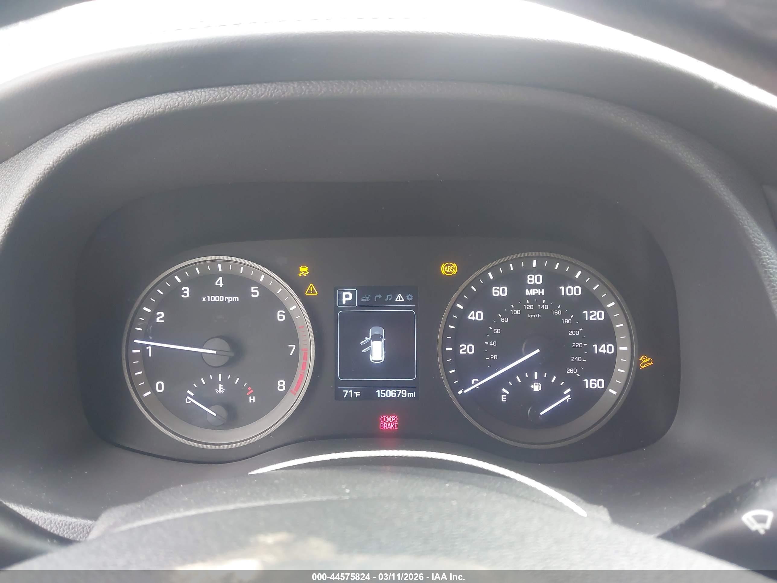 HYUNDAI TUCSON image 7