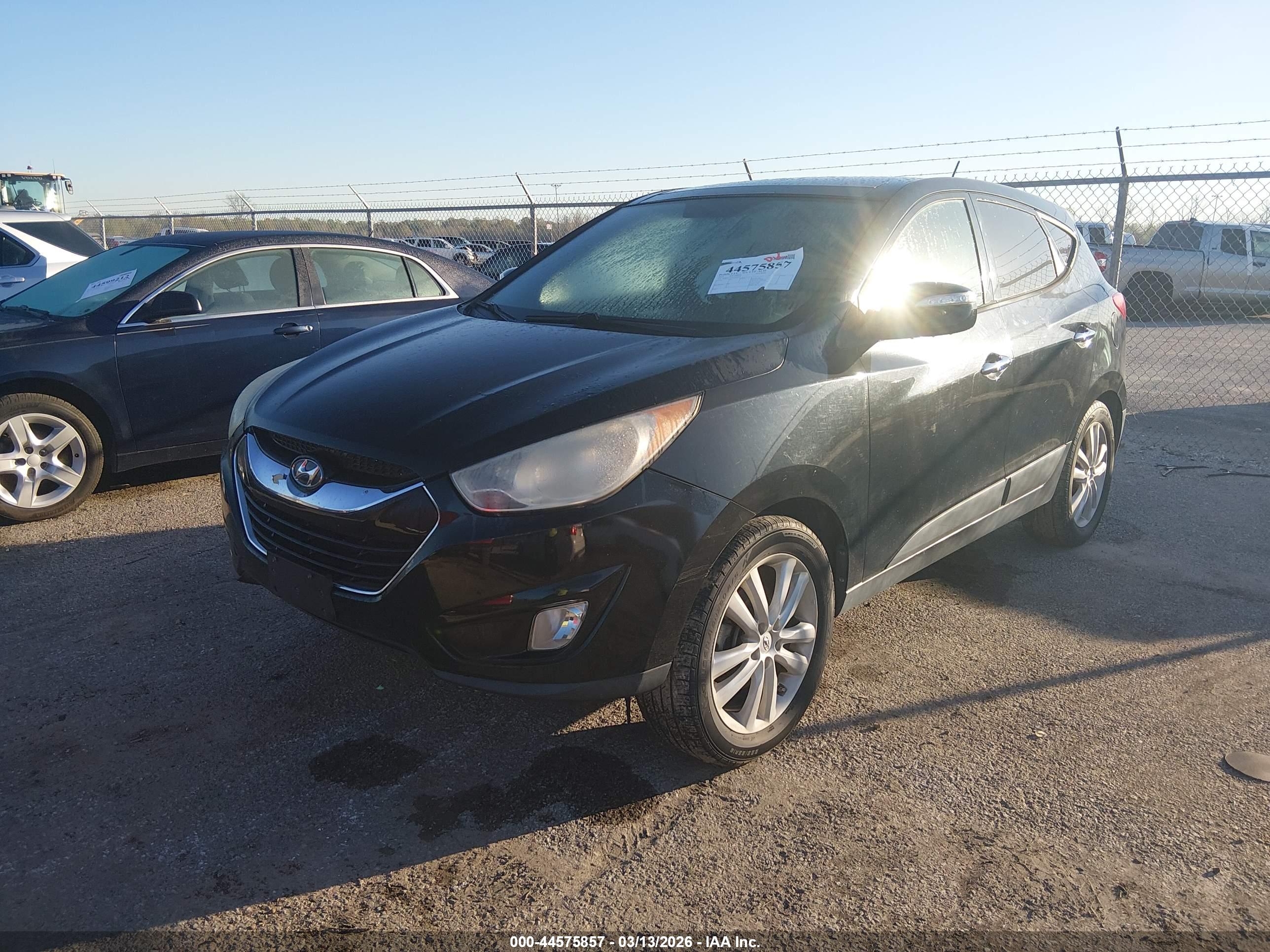HYUNDAI TUCSON image 2