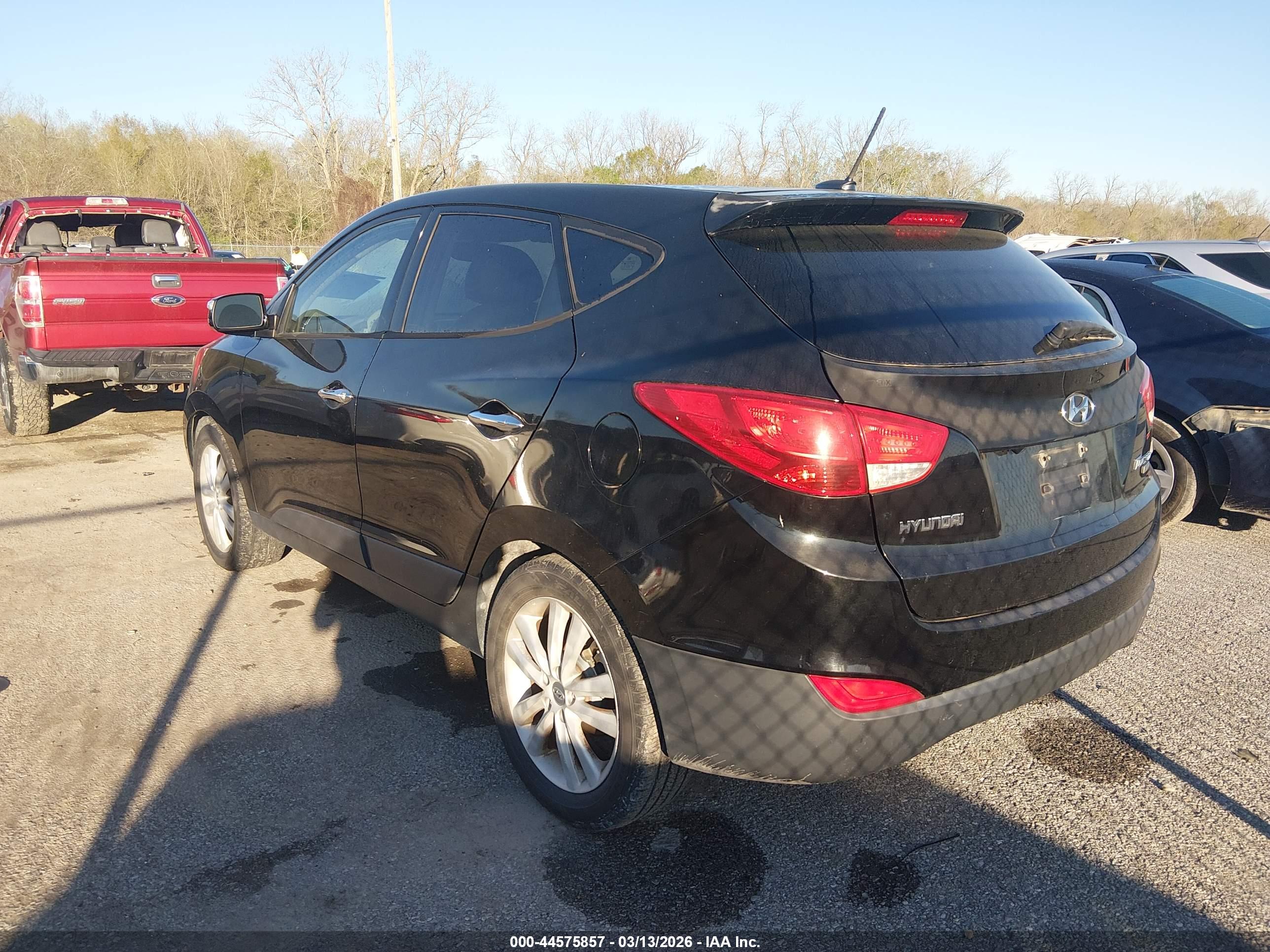 HYUNDAI TUCSON image 3
