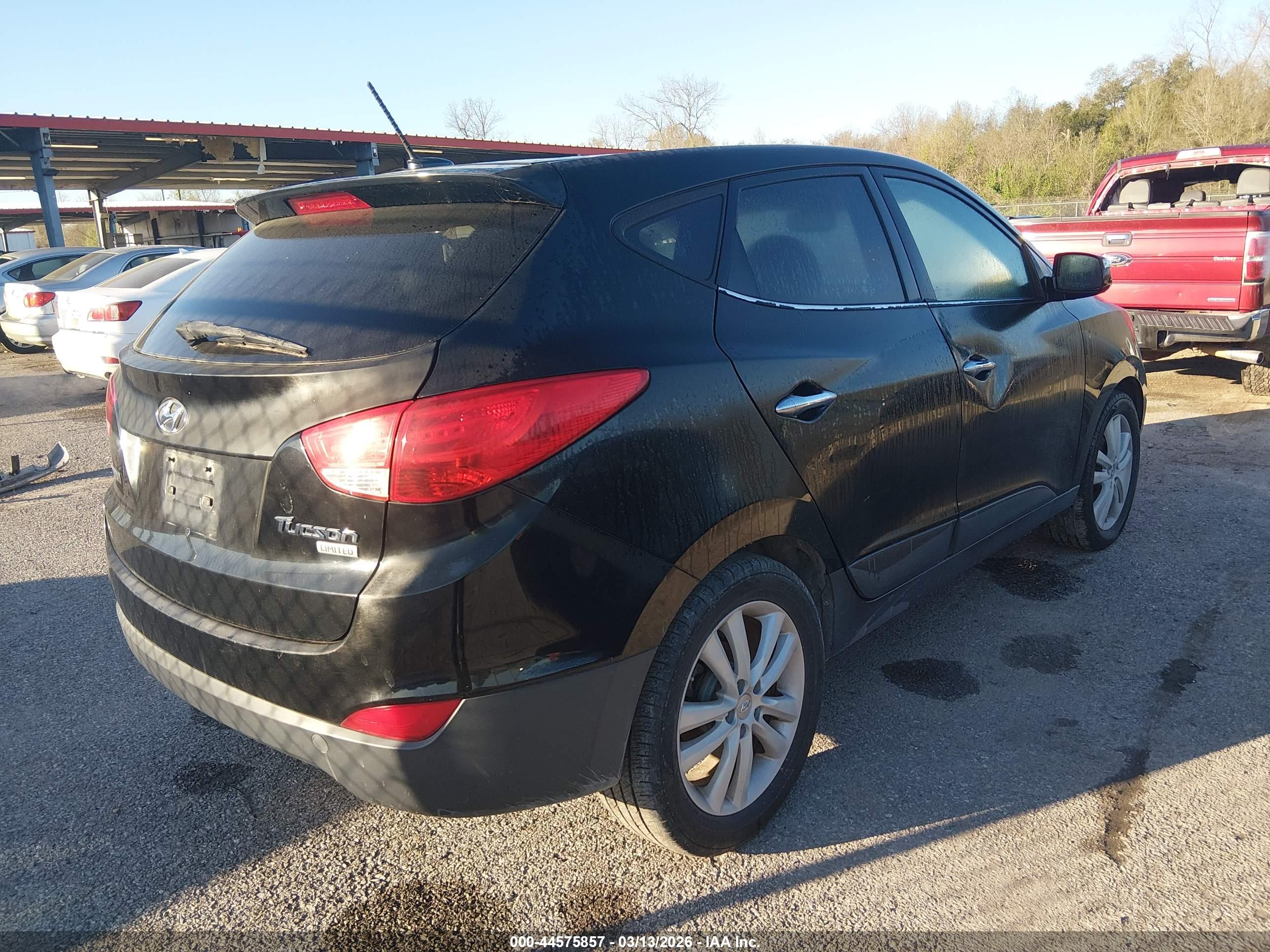 HYUNDAI TUCSON image 4