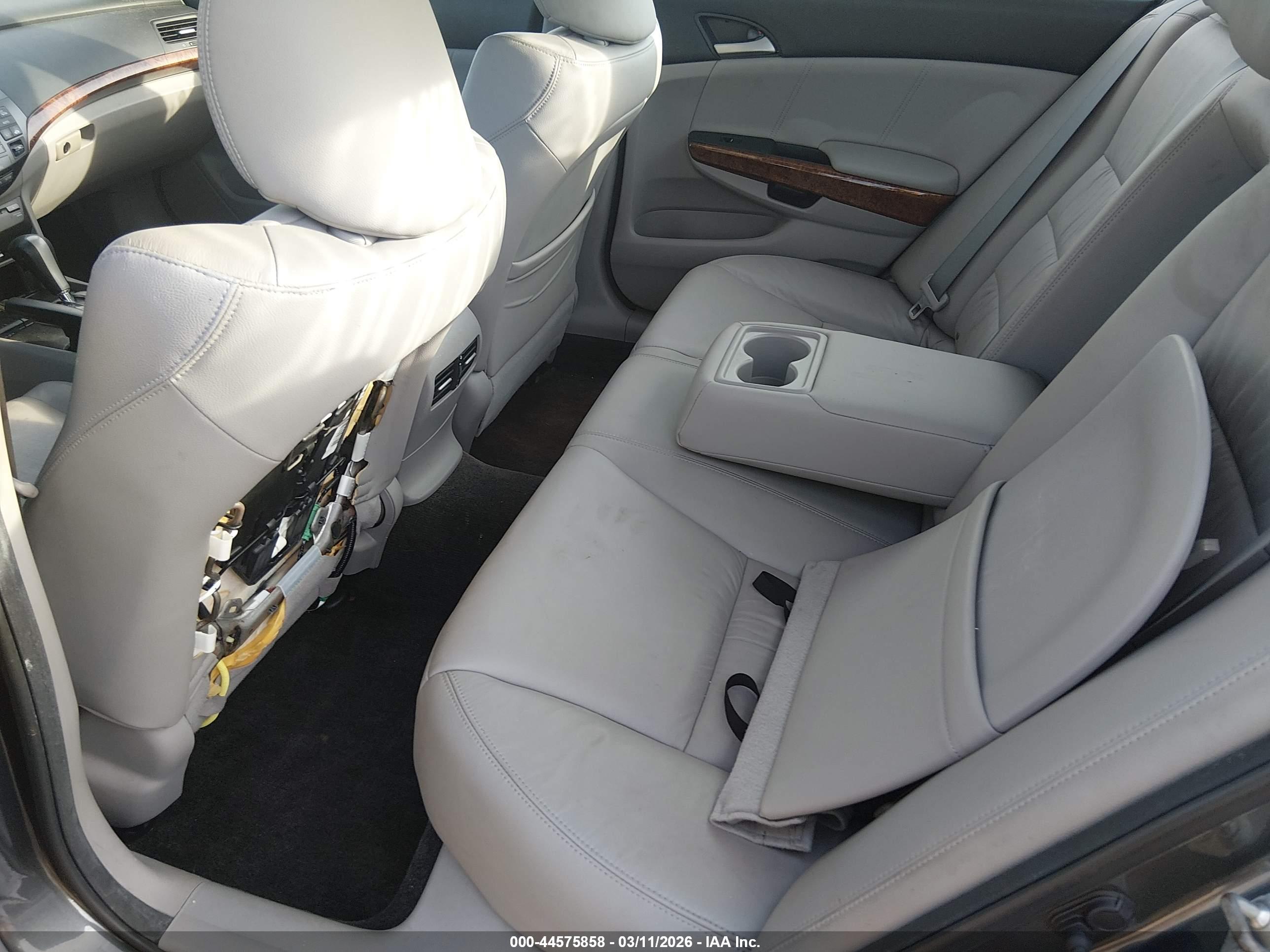 HONDA ACCORD image 8
