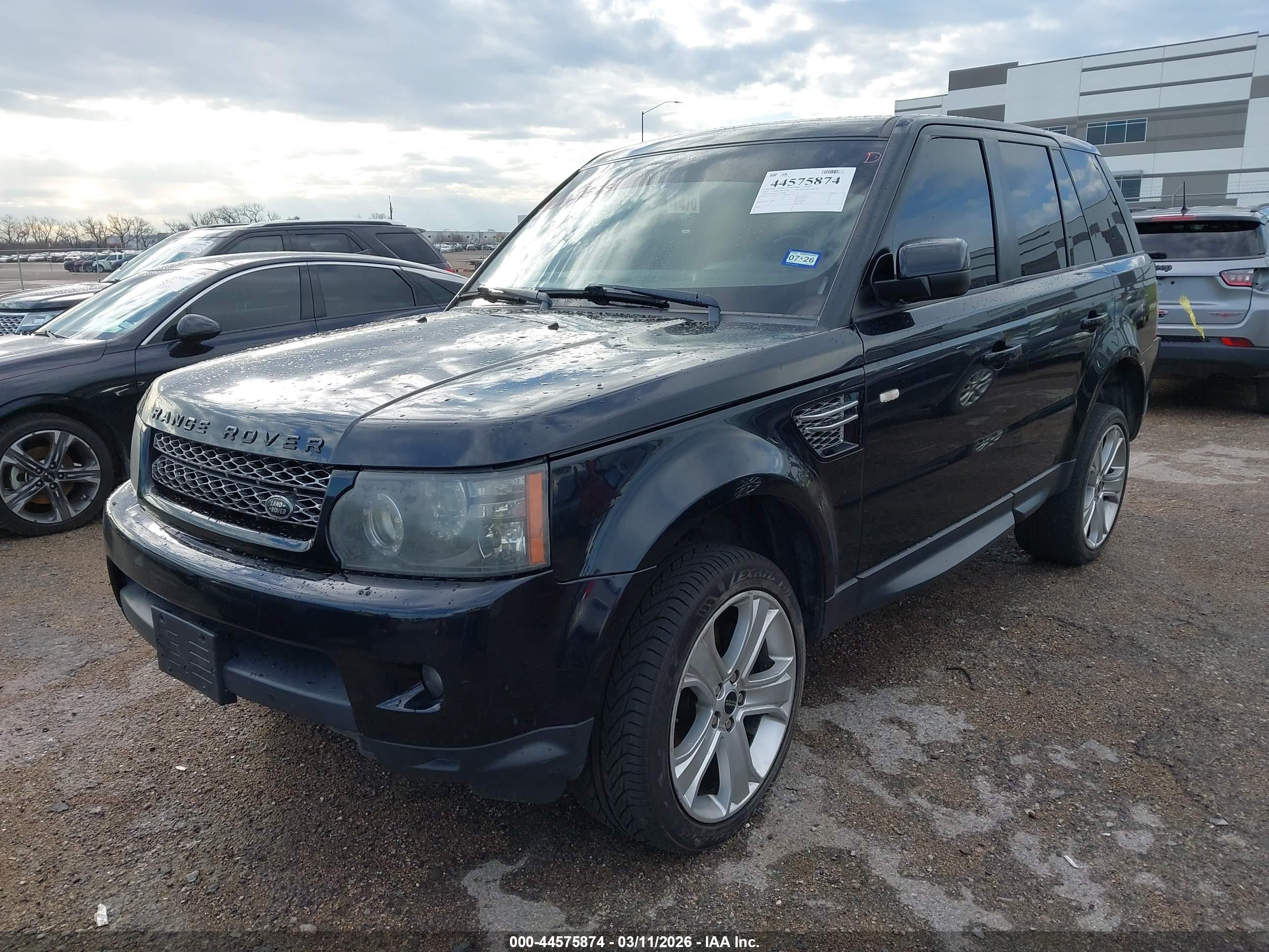 LAND ROVER image 2