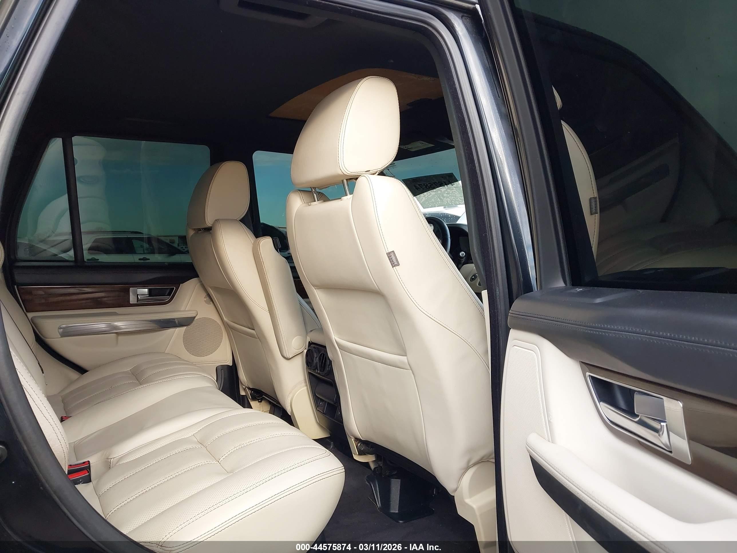 LAND ROVER image 8