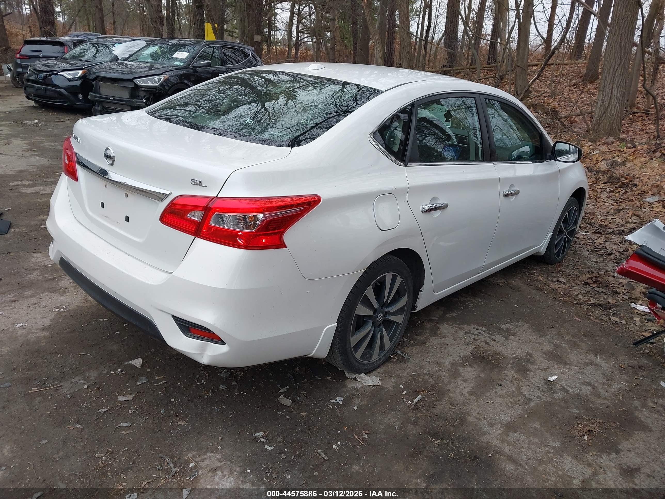 NISSAN SENTRA image 4