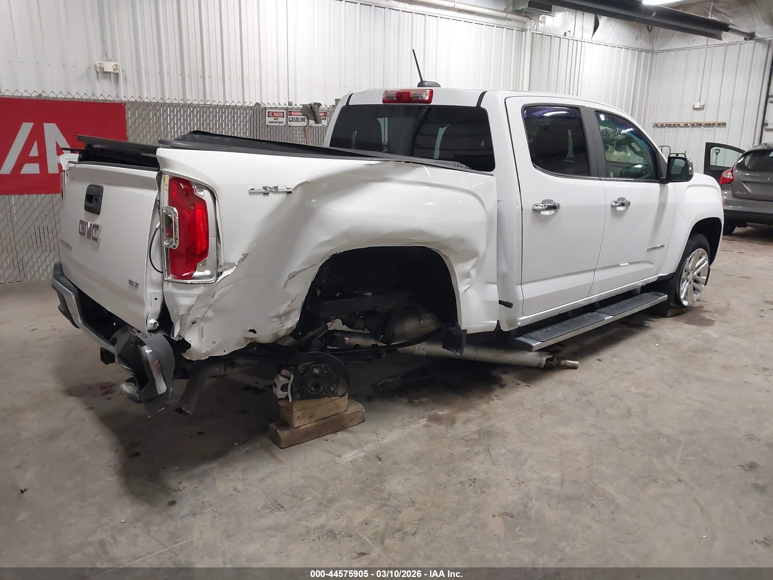 GMC CANYON image 4