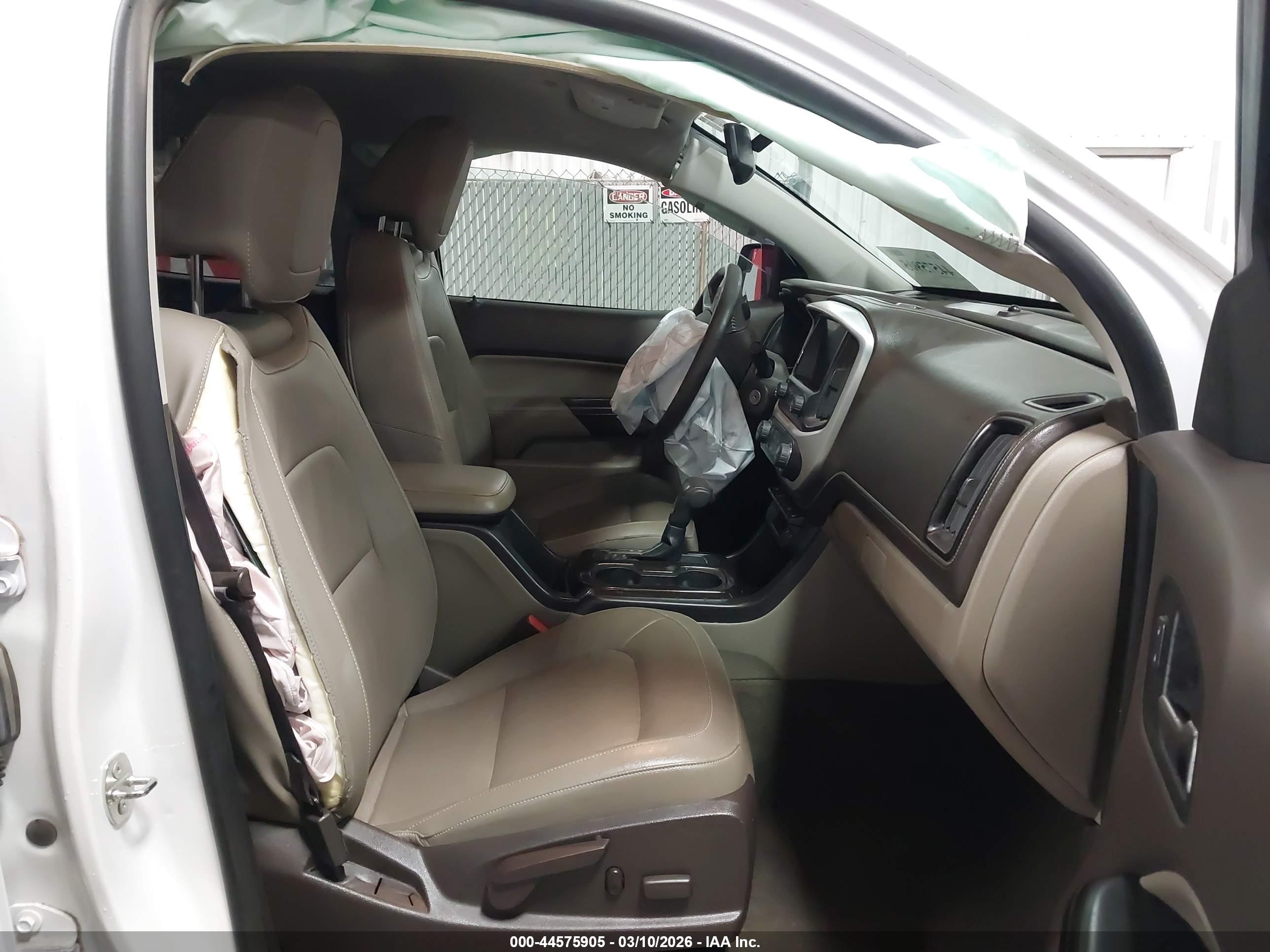 GMC CANYON image 5