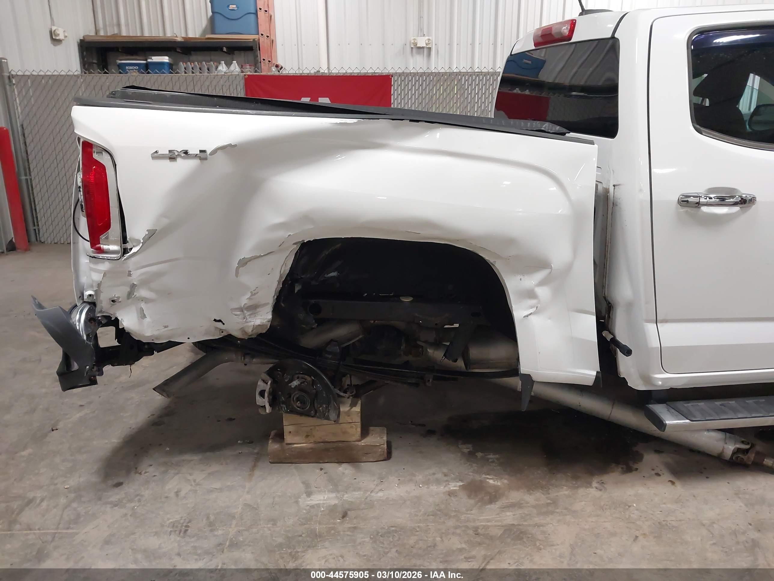 GMC CANYON image 6