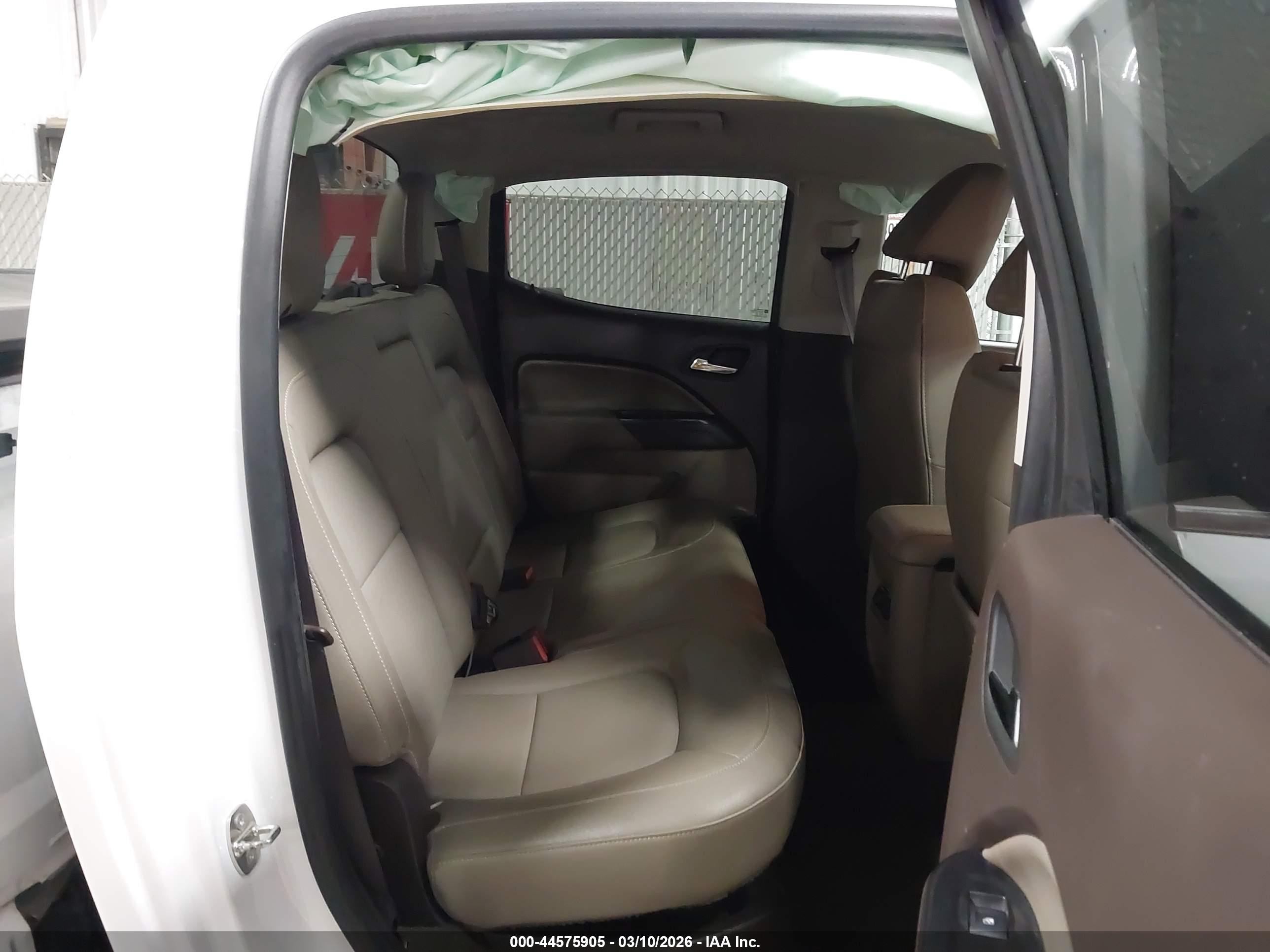 GMC CANYON image 8