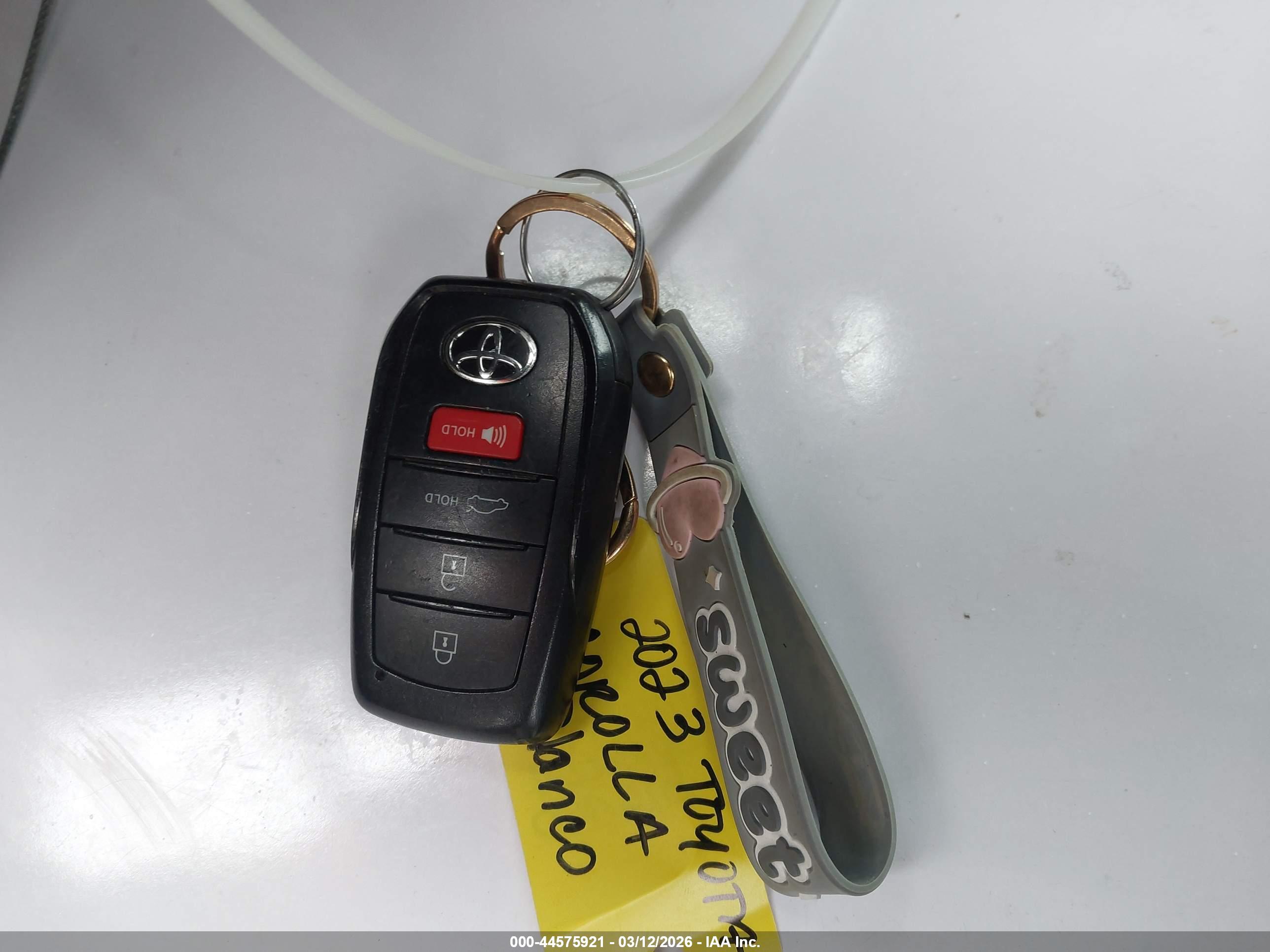 TOYOTA COROLLA image 11