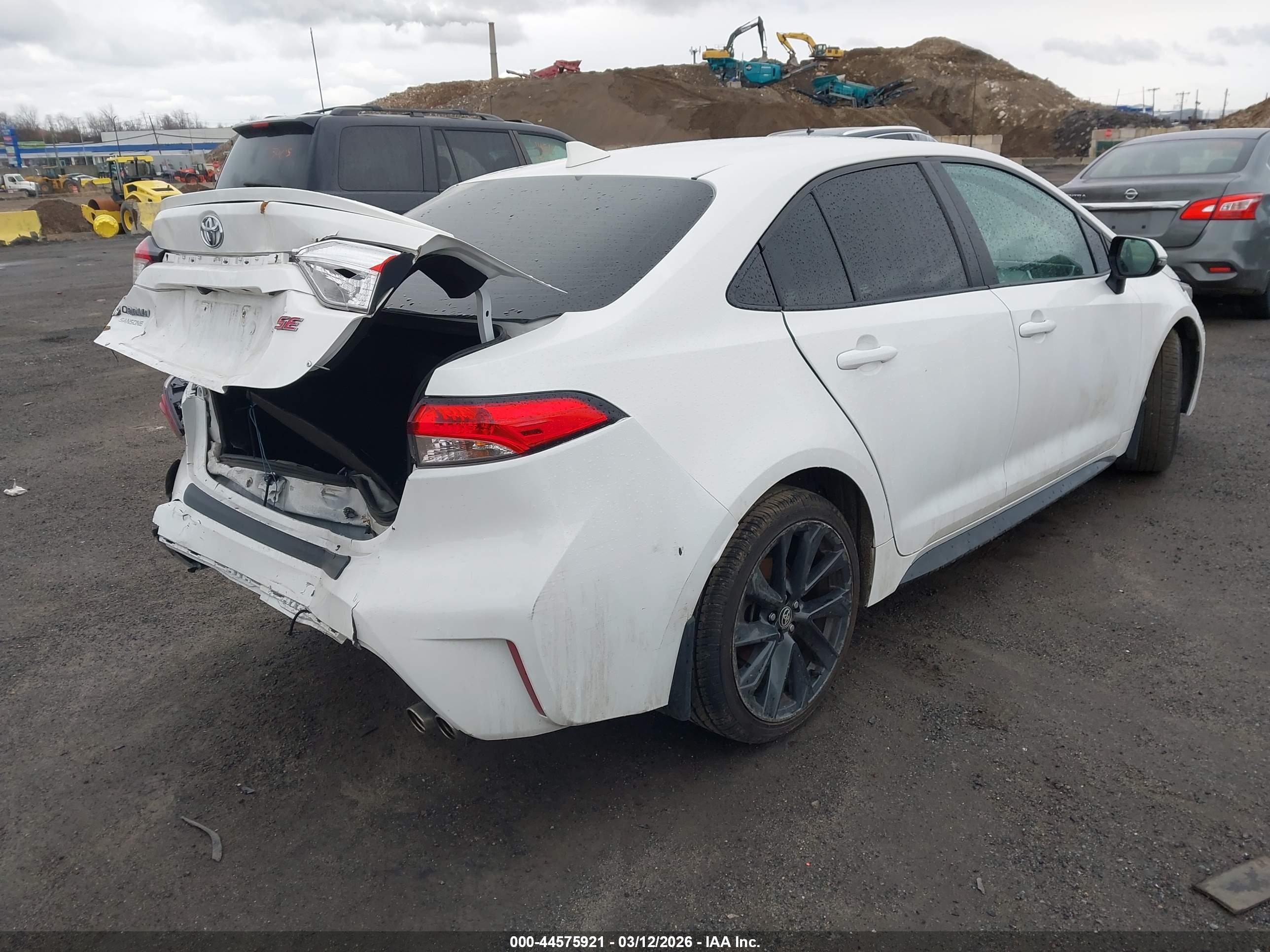 TOYOTA COROLLA image 4