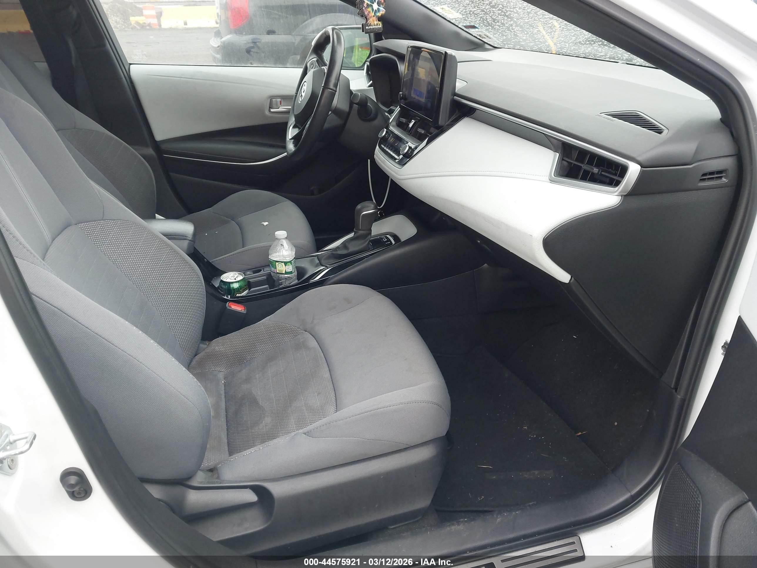 TOYOTA COROLLA image 5