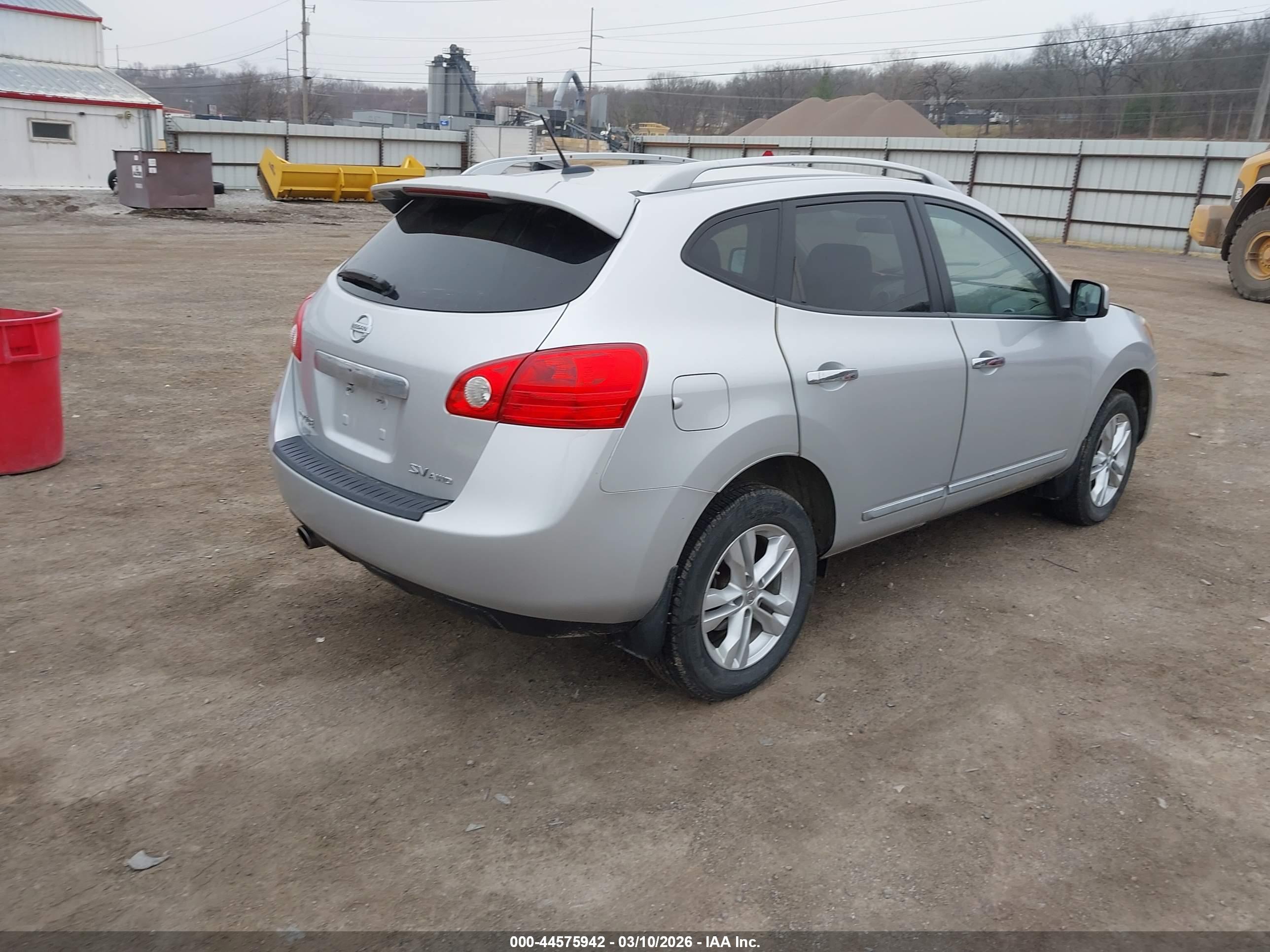 NISSAN ROGUE image 4