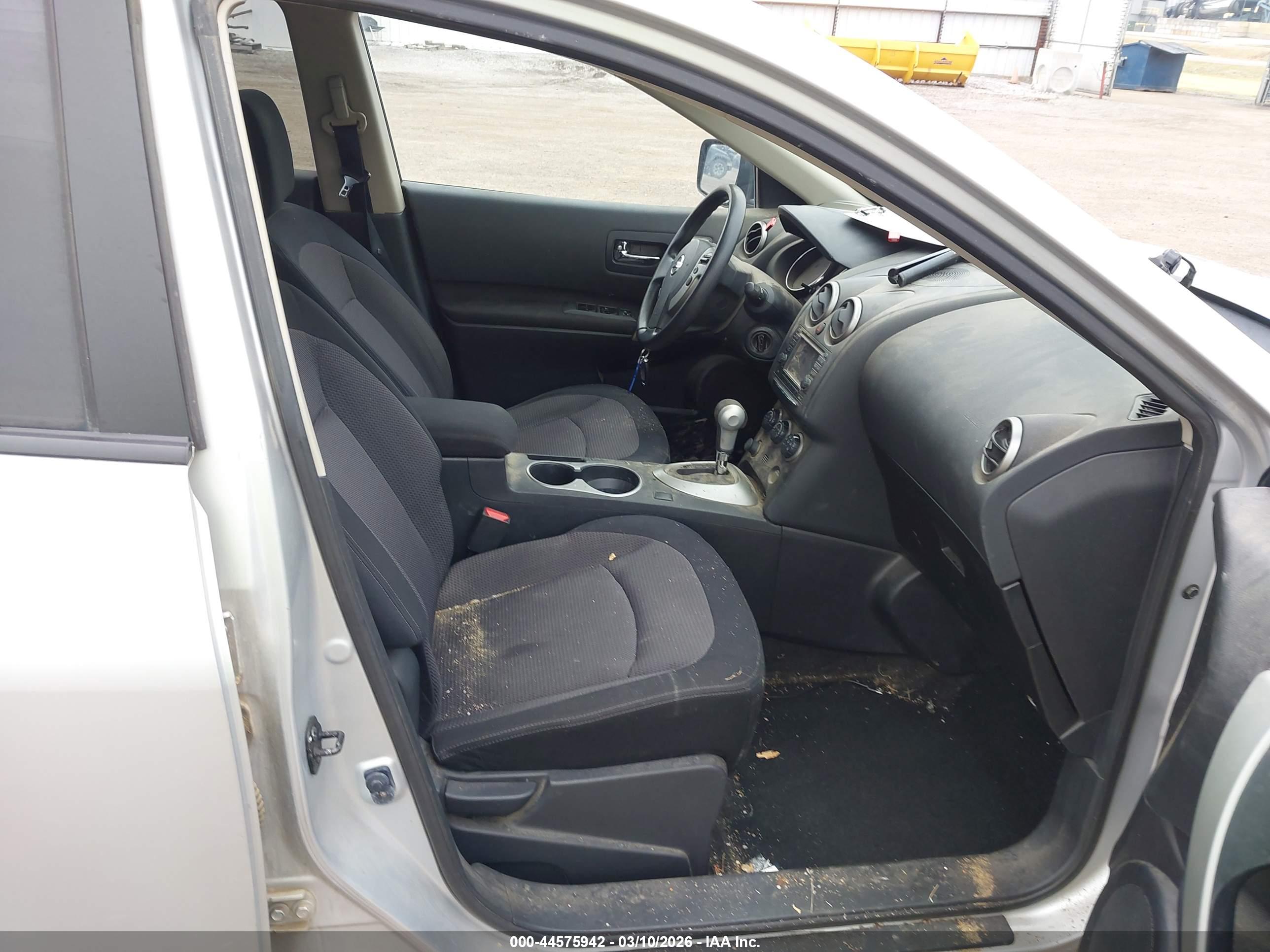 NISSAN ROGUE image 5