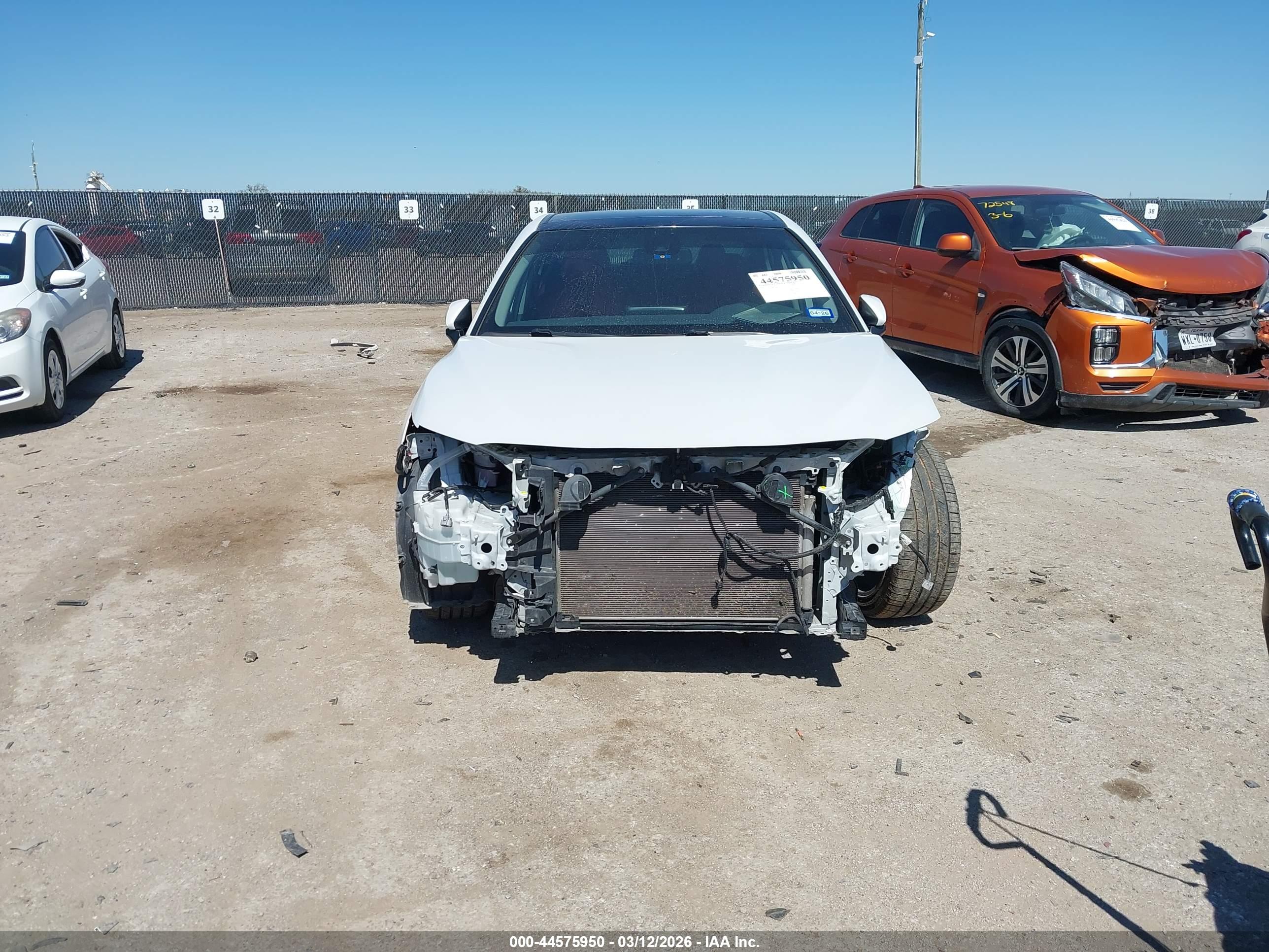 TOYOTA CAMRY image 6