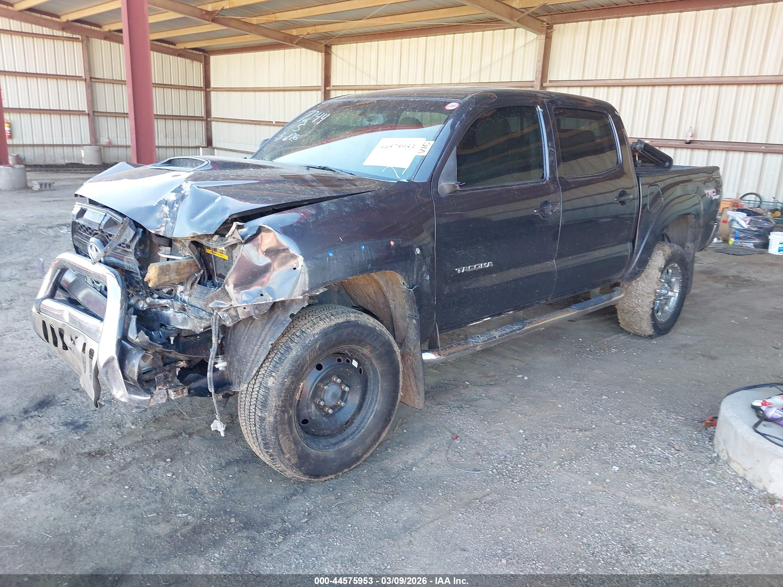 TOYOTA TACOMA image 2