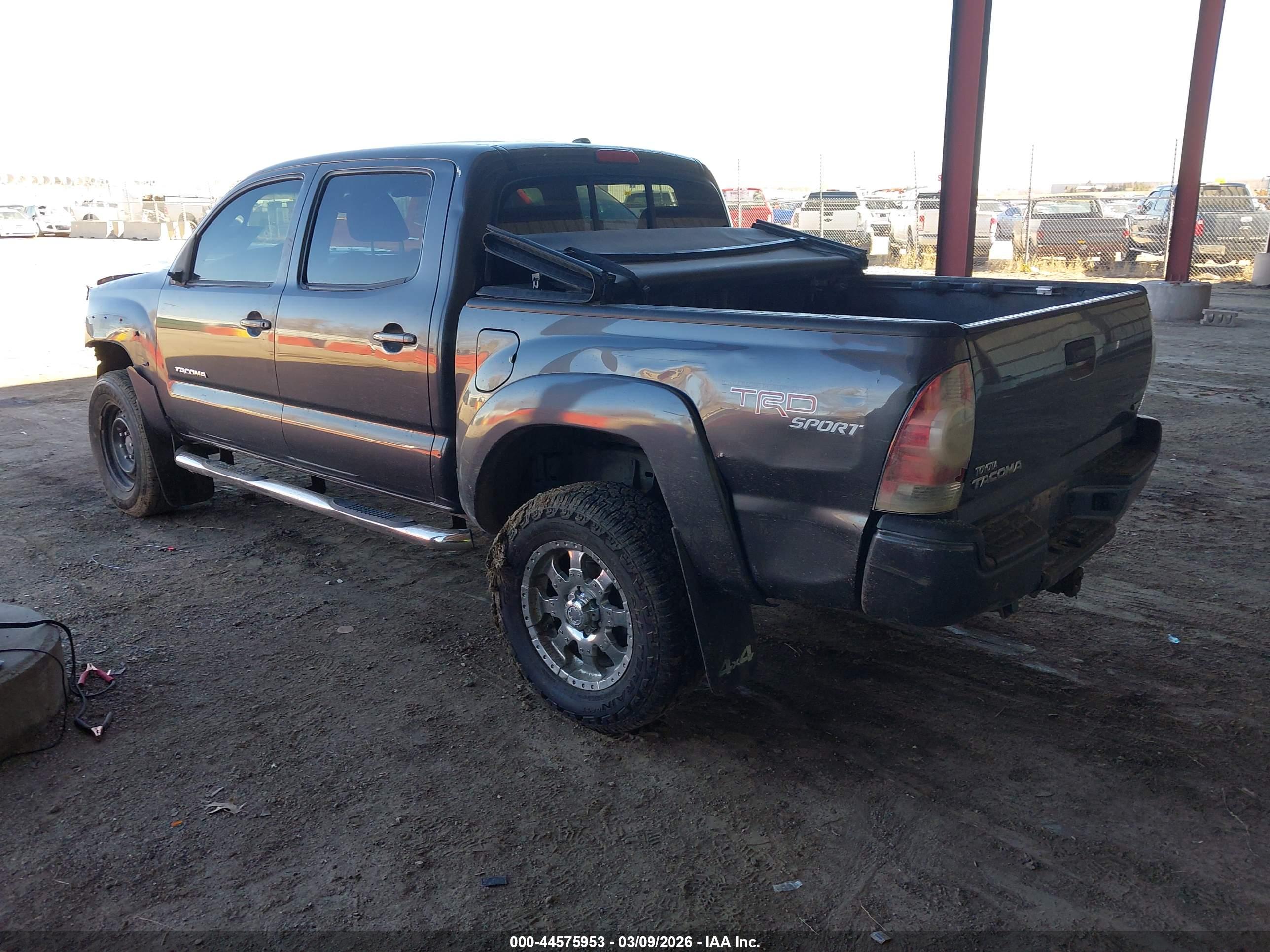 TOYOTA TACOMA image 3