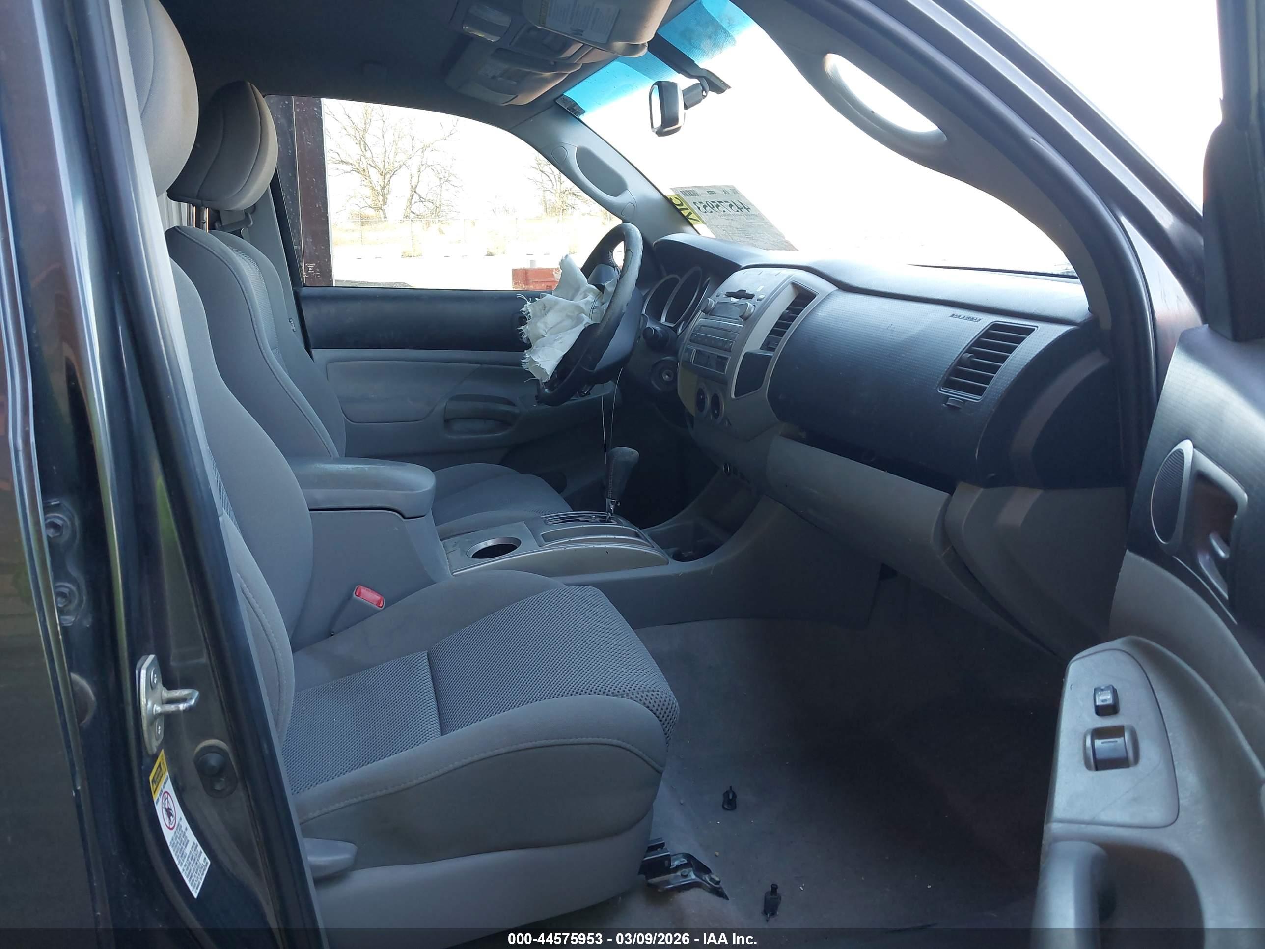 TOYOTA TACOMA image 5