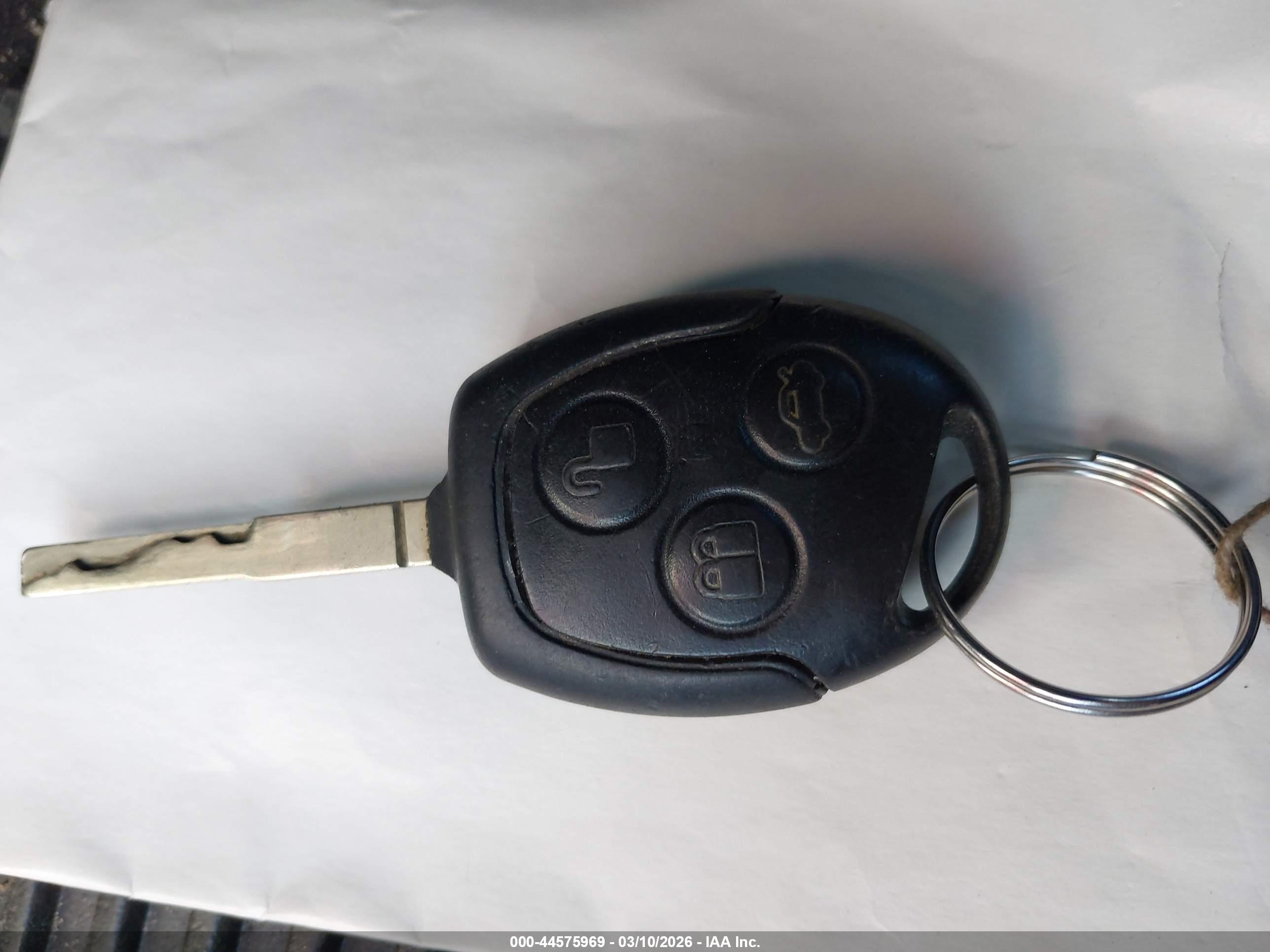FORD FIESTA image 11