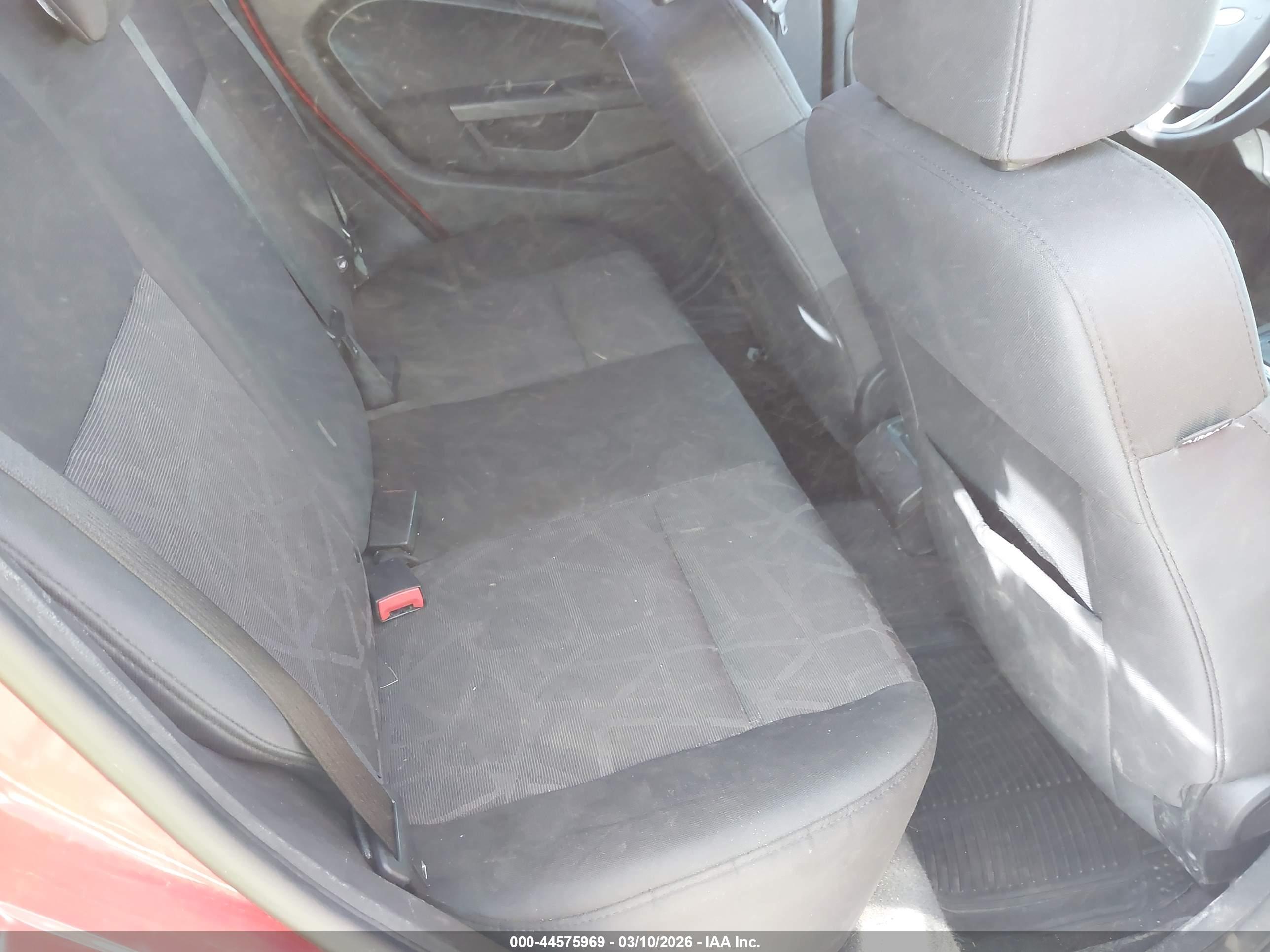 FORD FIESTA image 8