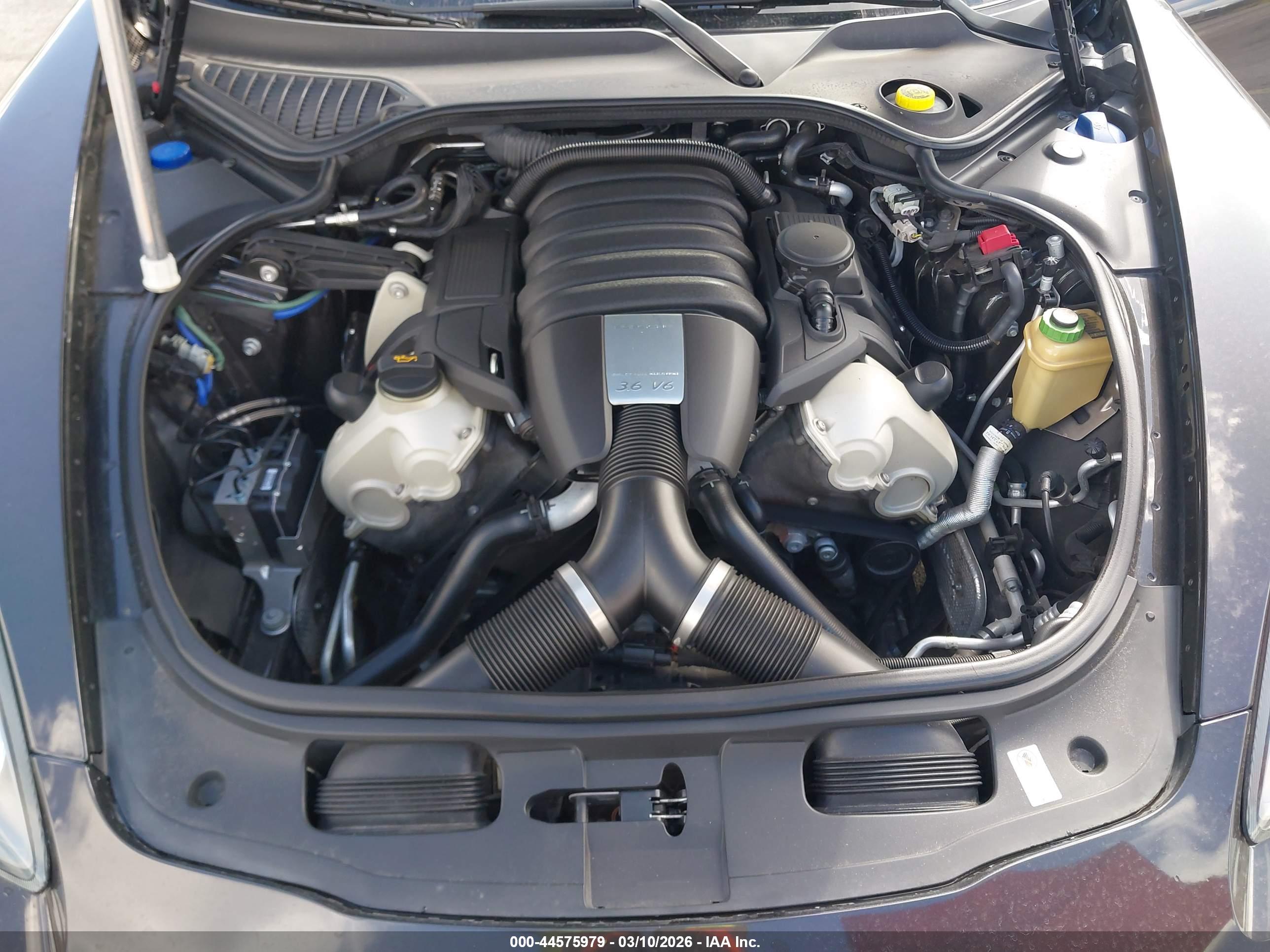 PORSCHE PANAMERA image 10