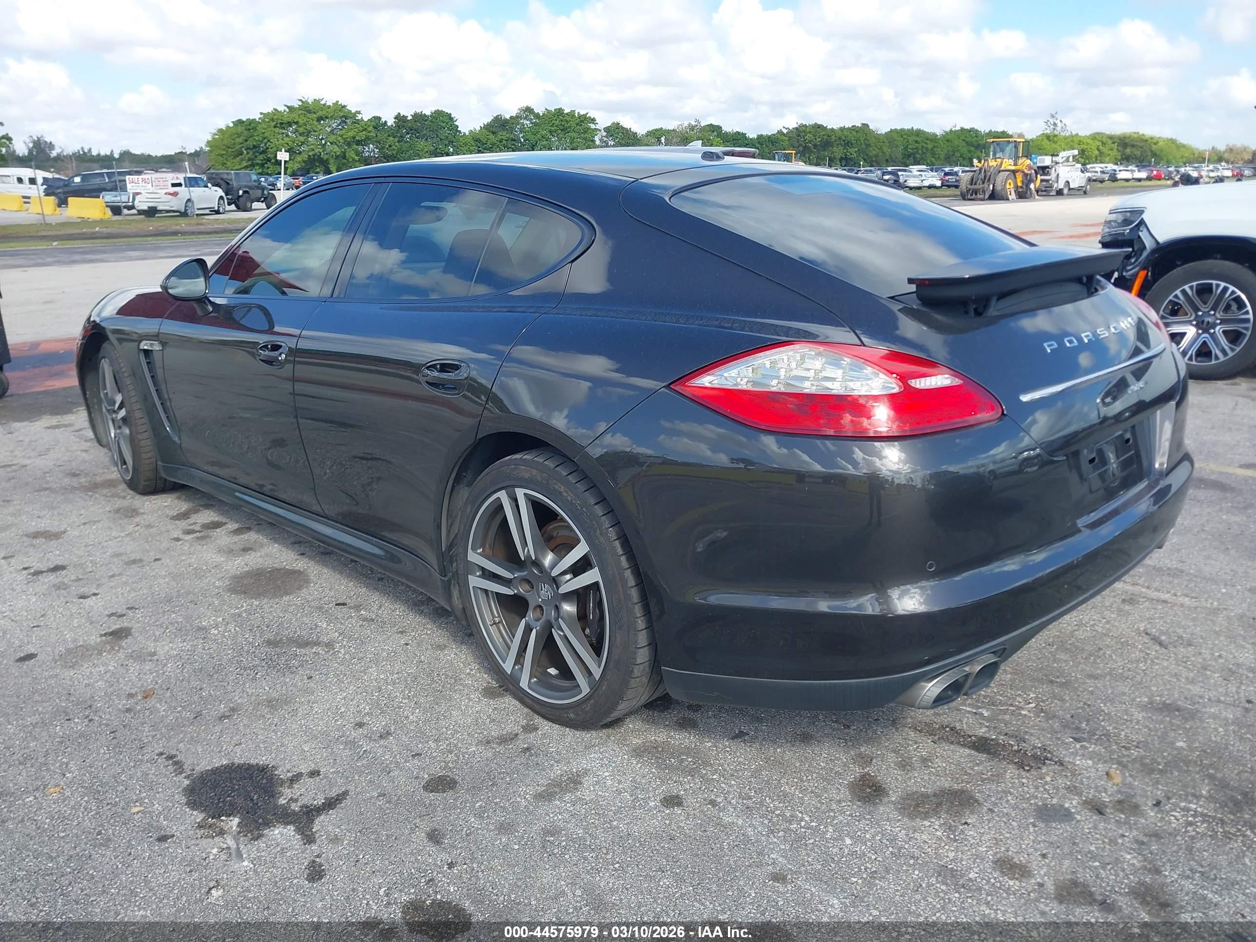 PORSCHE PANAMERA image 3
