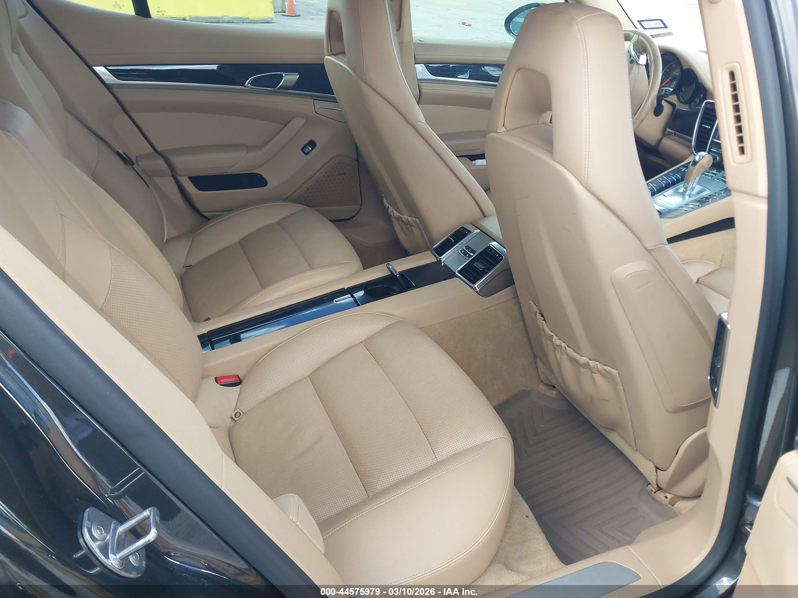 PORSCHE PANAMERA image 8